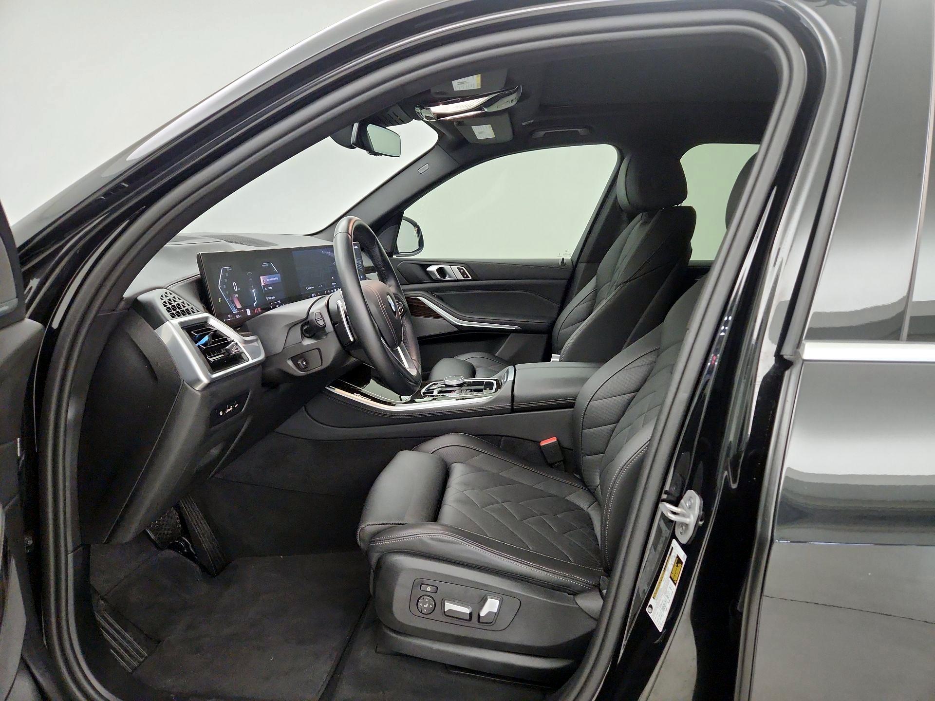 Thumbnail: 2024 BMW X5 - 11