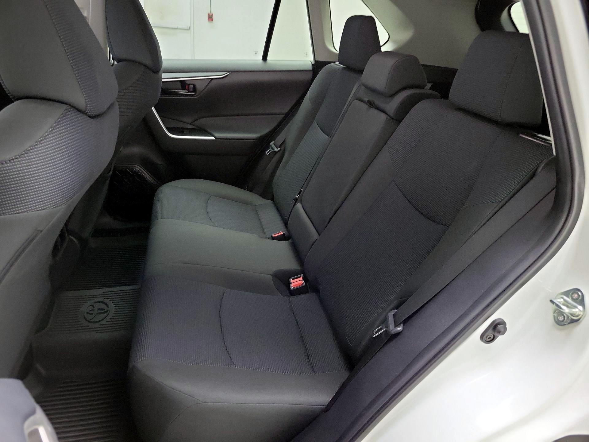 Thumbnail: 2024 Toyota RAV4 - 20