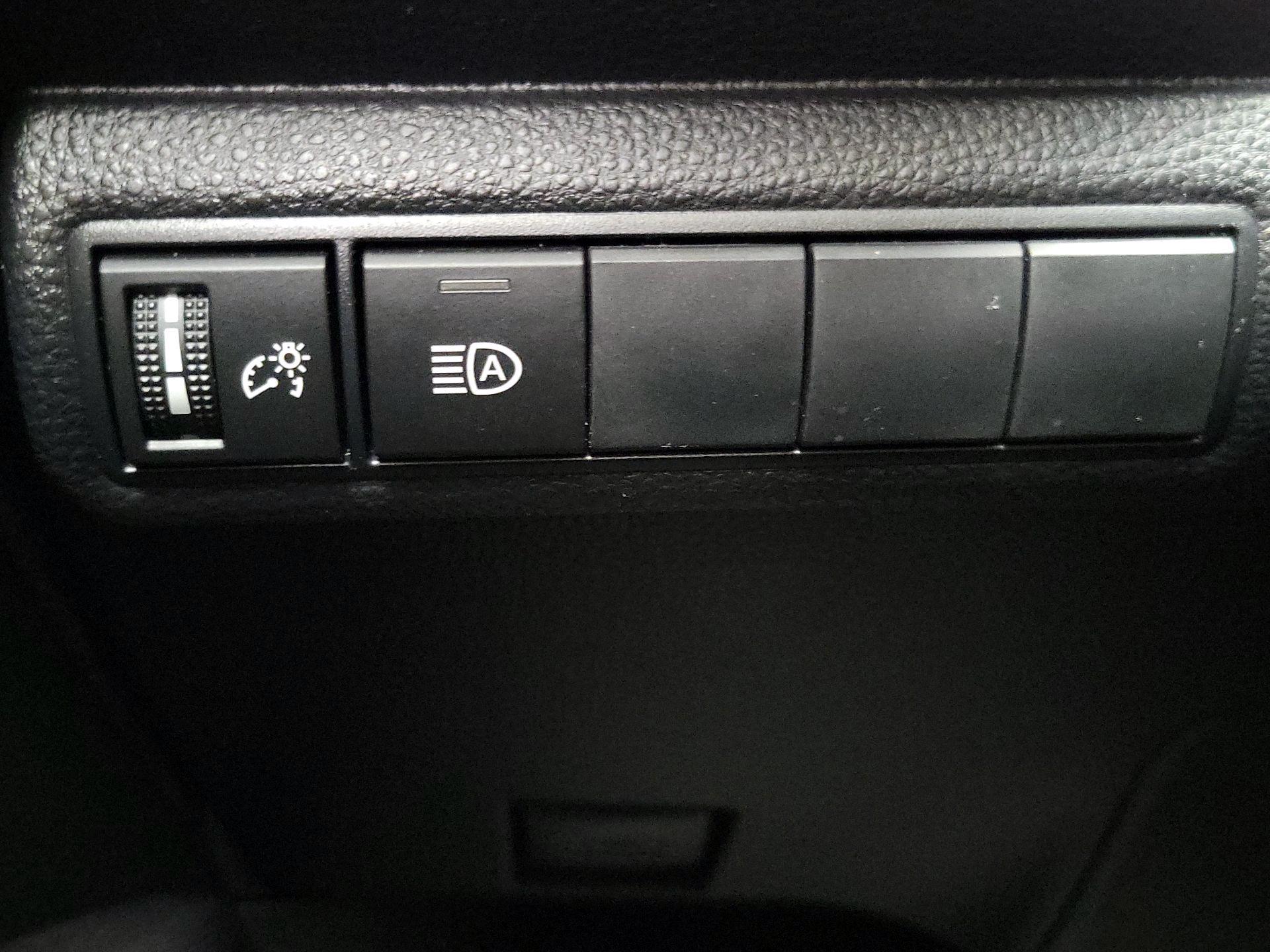 Thumbnail: 2022 Toyota Corolla - 13