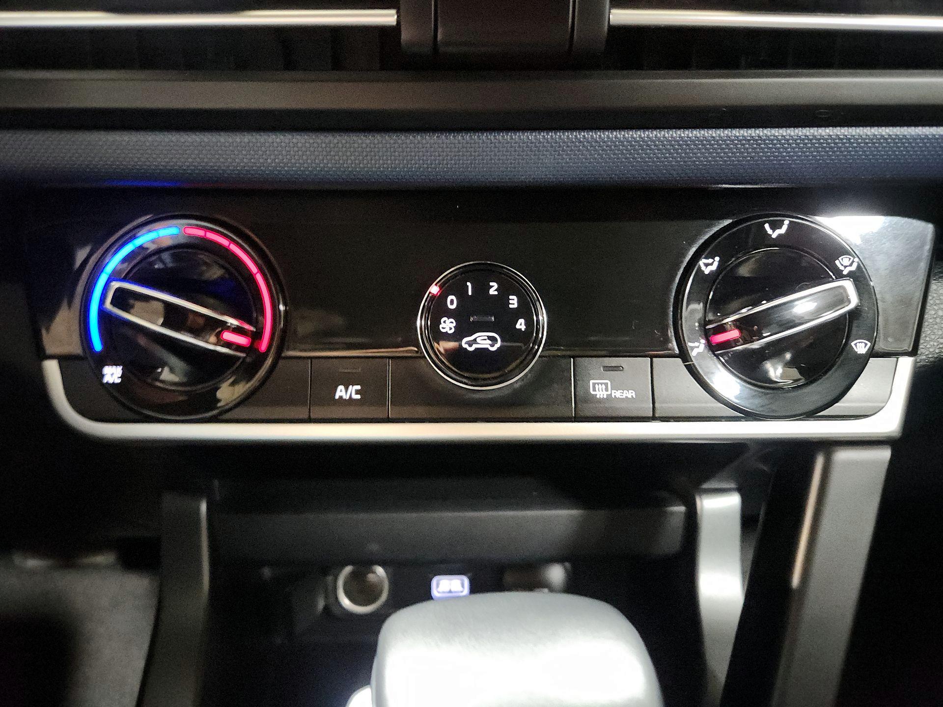 Thumbnail: 2021 Kia Seltos - 14