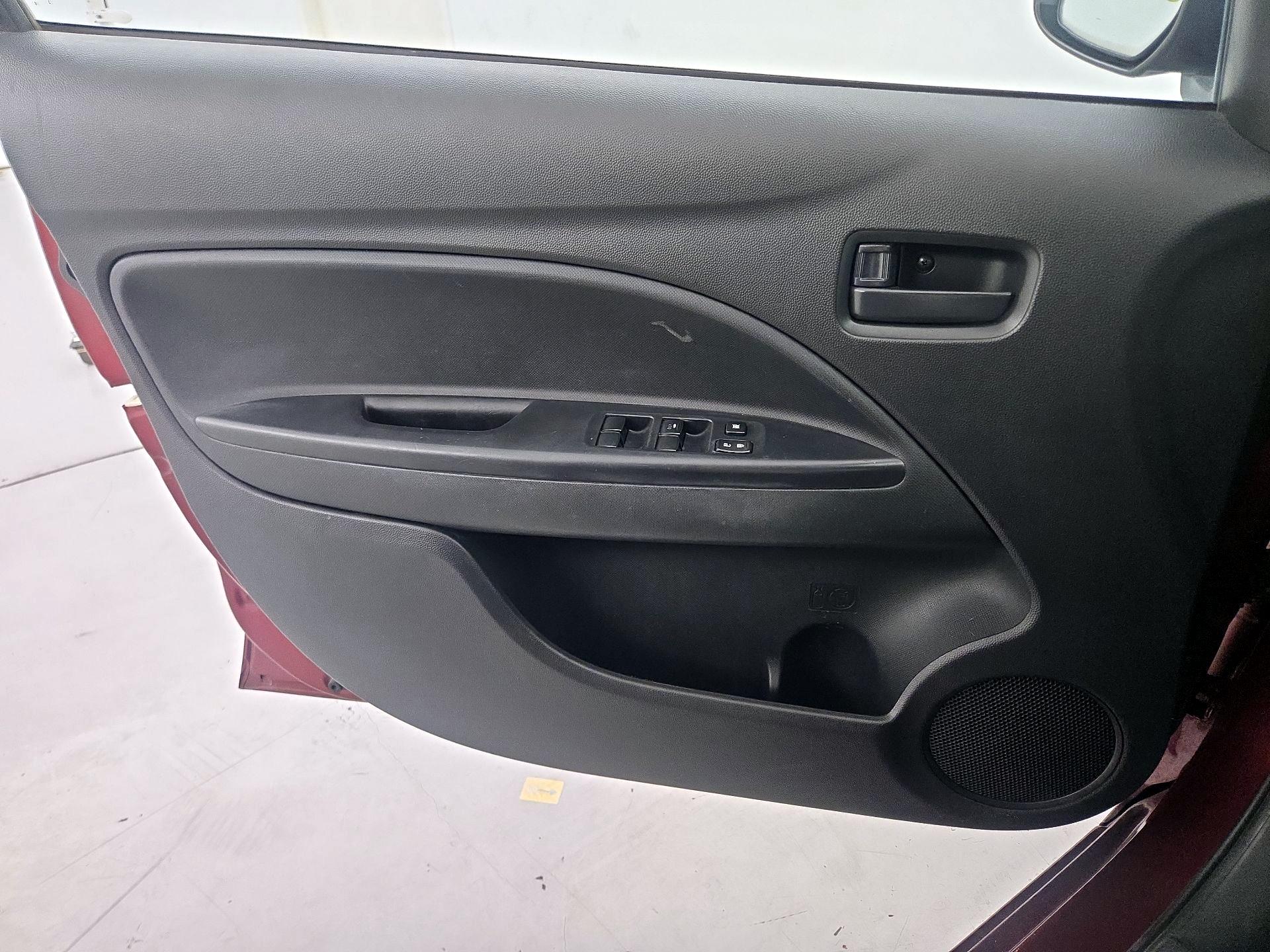 Thumbnail: 2021 Mitsubishi Mirage - 12