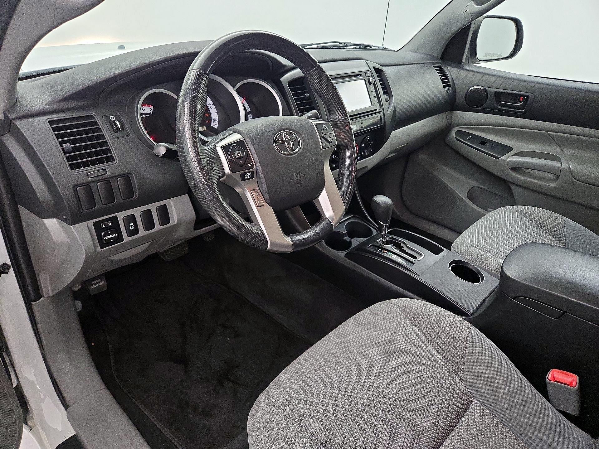 Thumbnail: 2014 Toyota Tacoma - 9