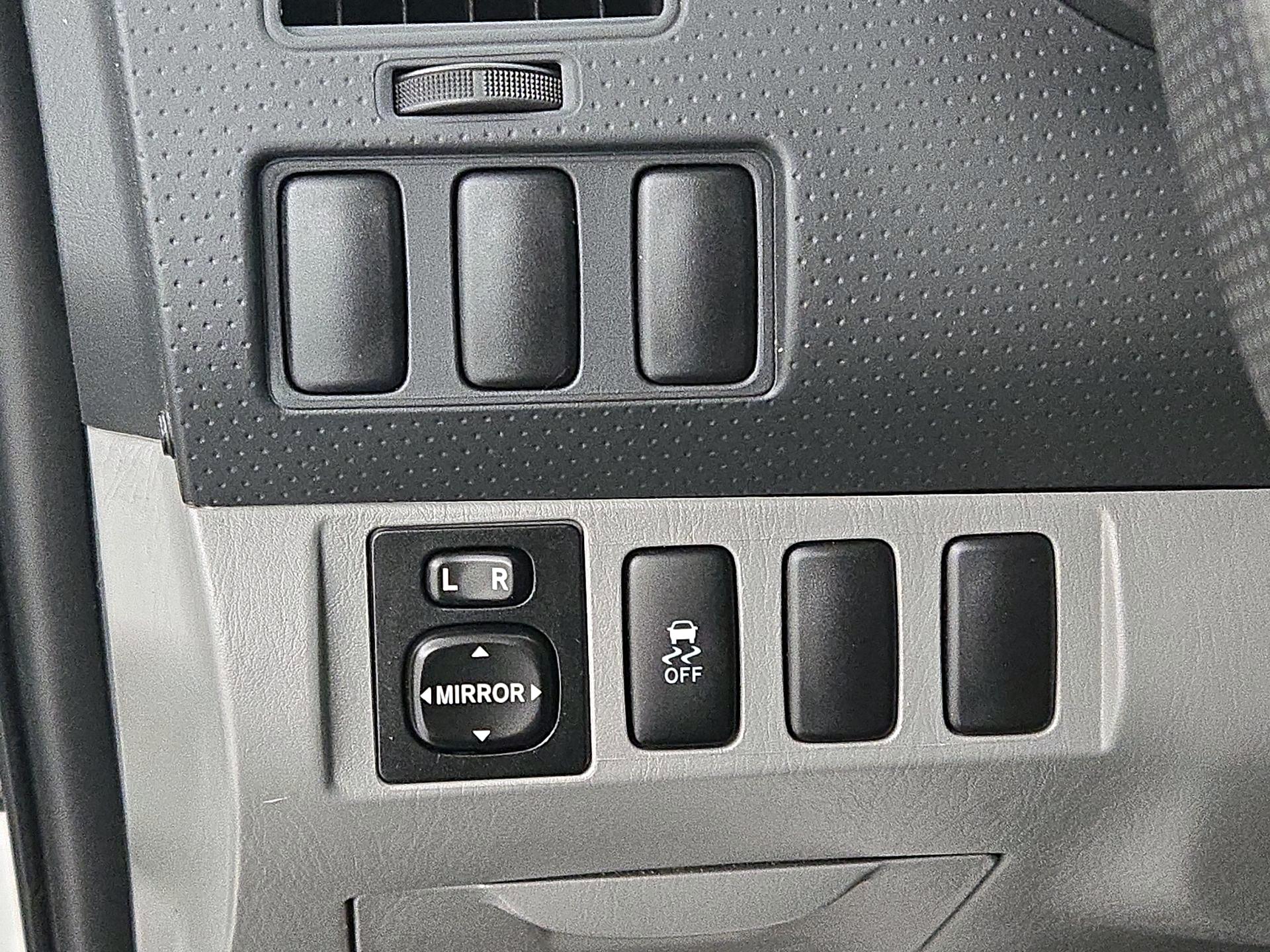 Thumbnail: 2014 Toyota Tacoma - 13