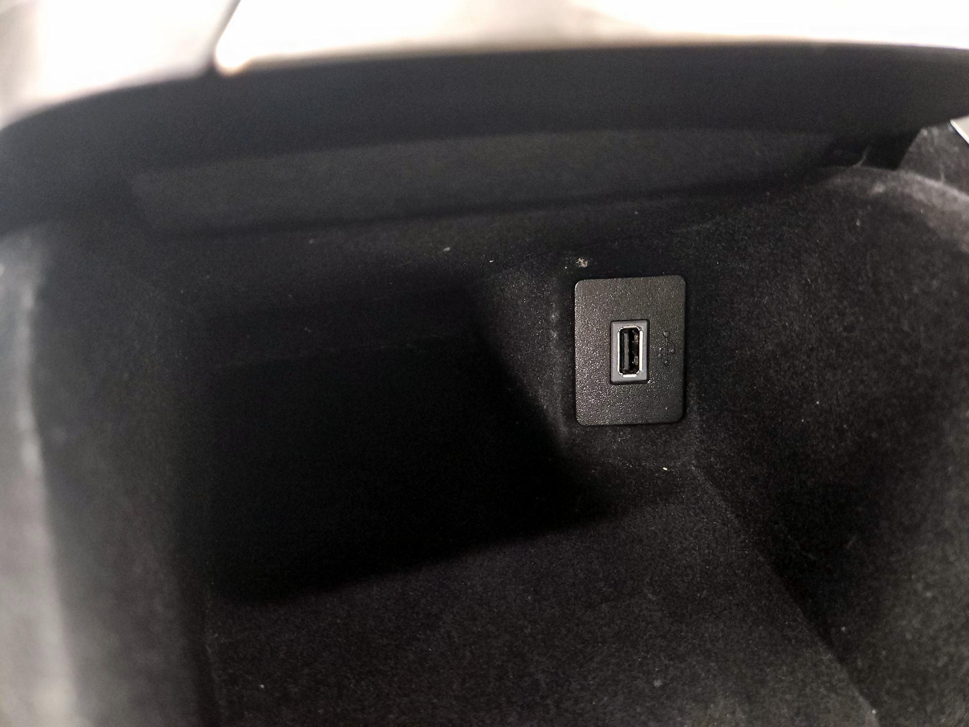 Thumbnail: 2020 Lincoln Nautilus - 18