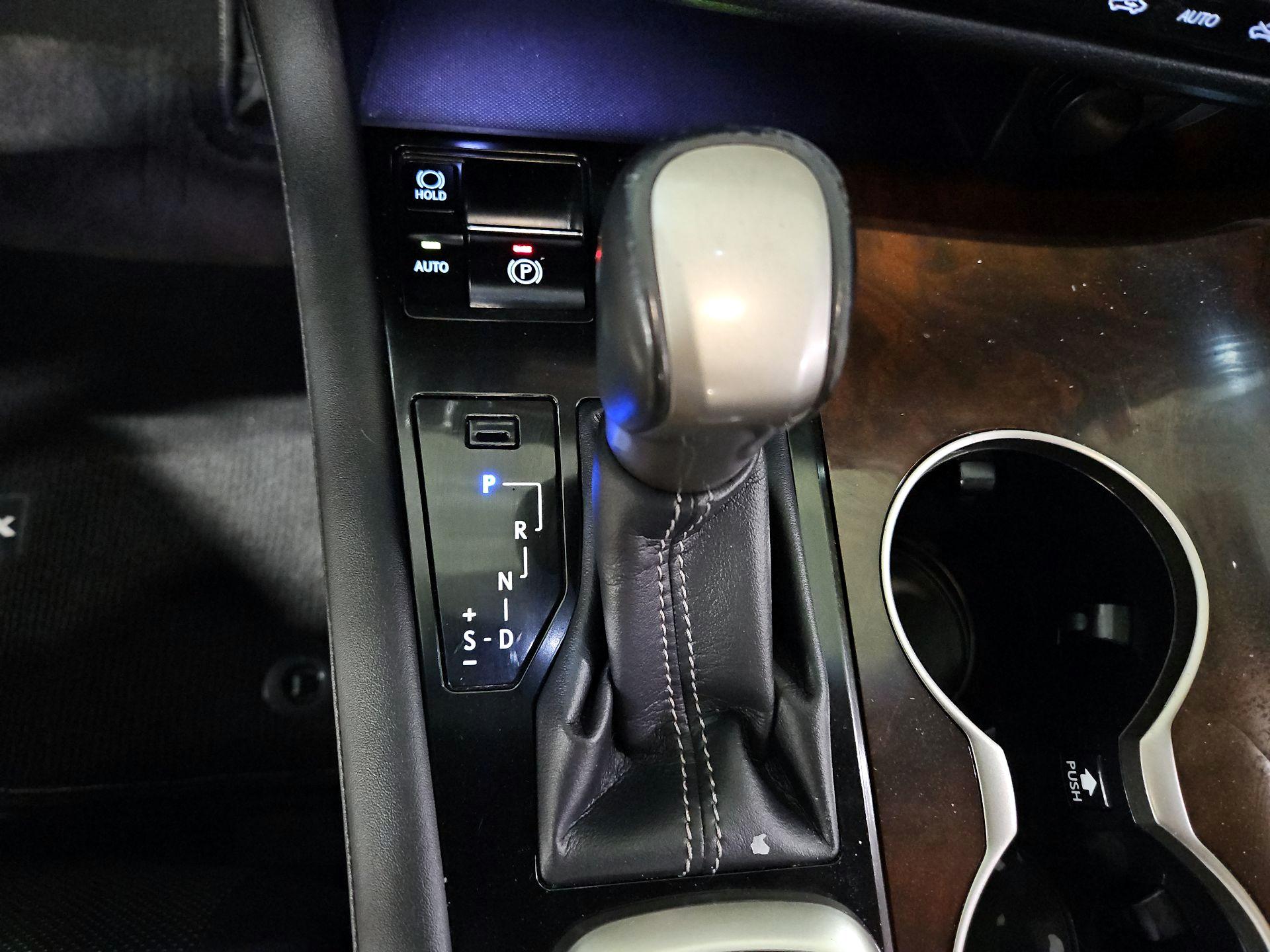 Thumbnail: 2016 Lexus RX - 18