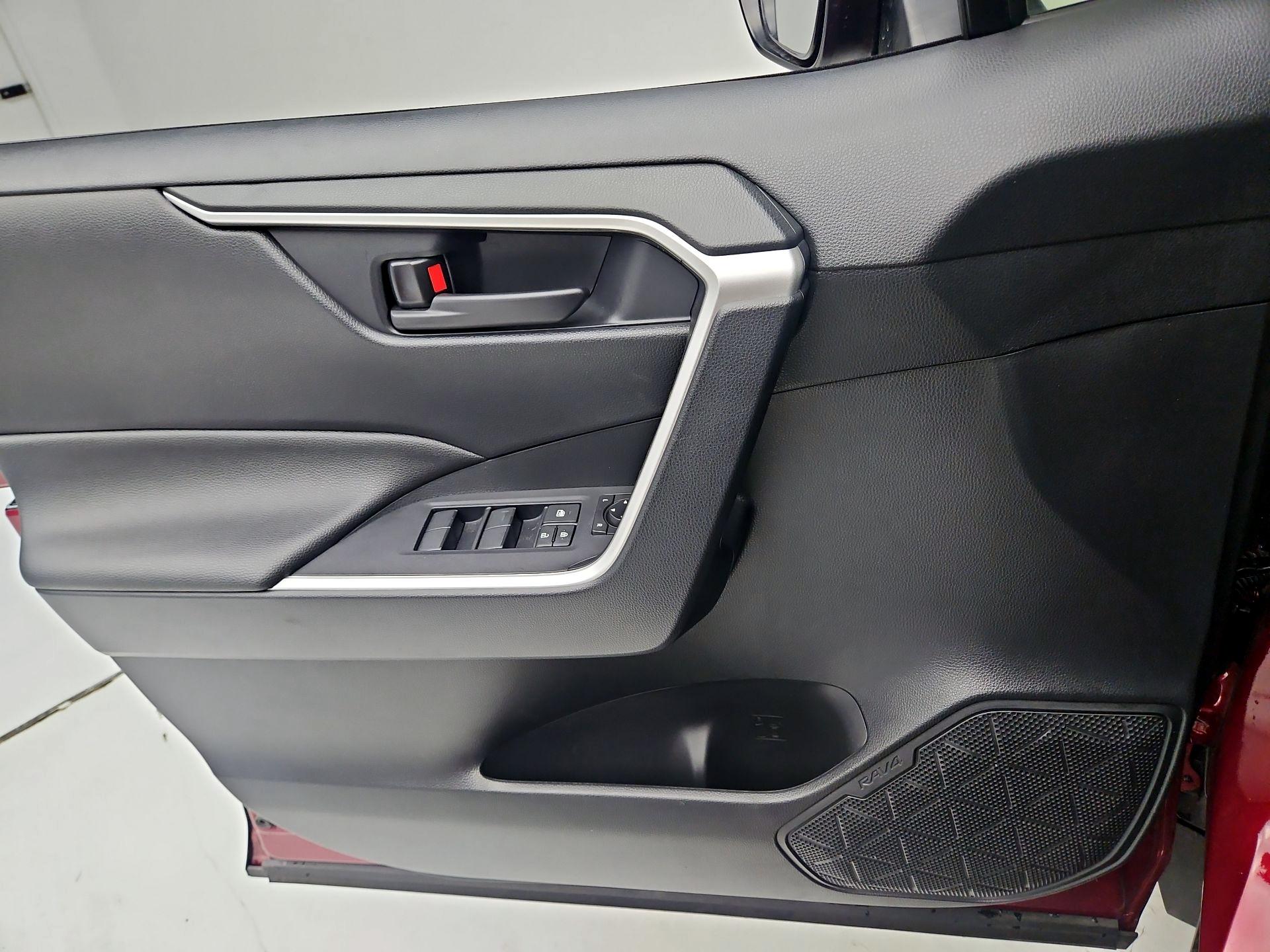 Thumbnail: 2023 Toyota RAV4 - 12