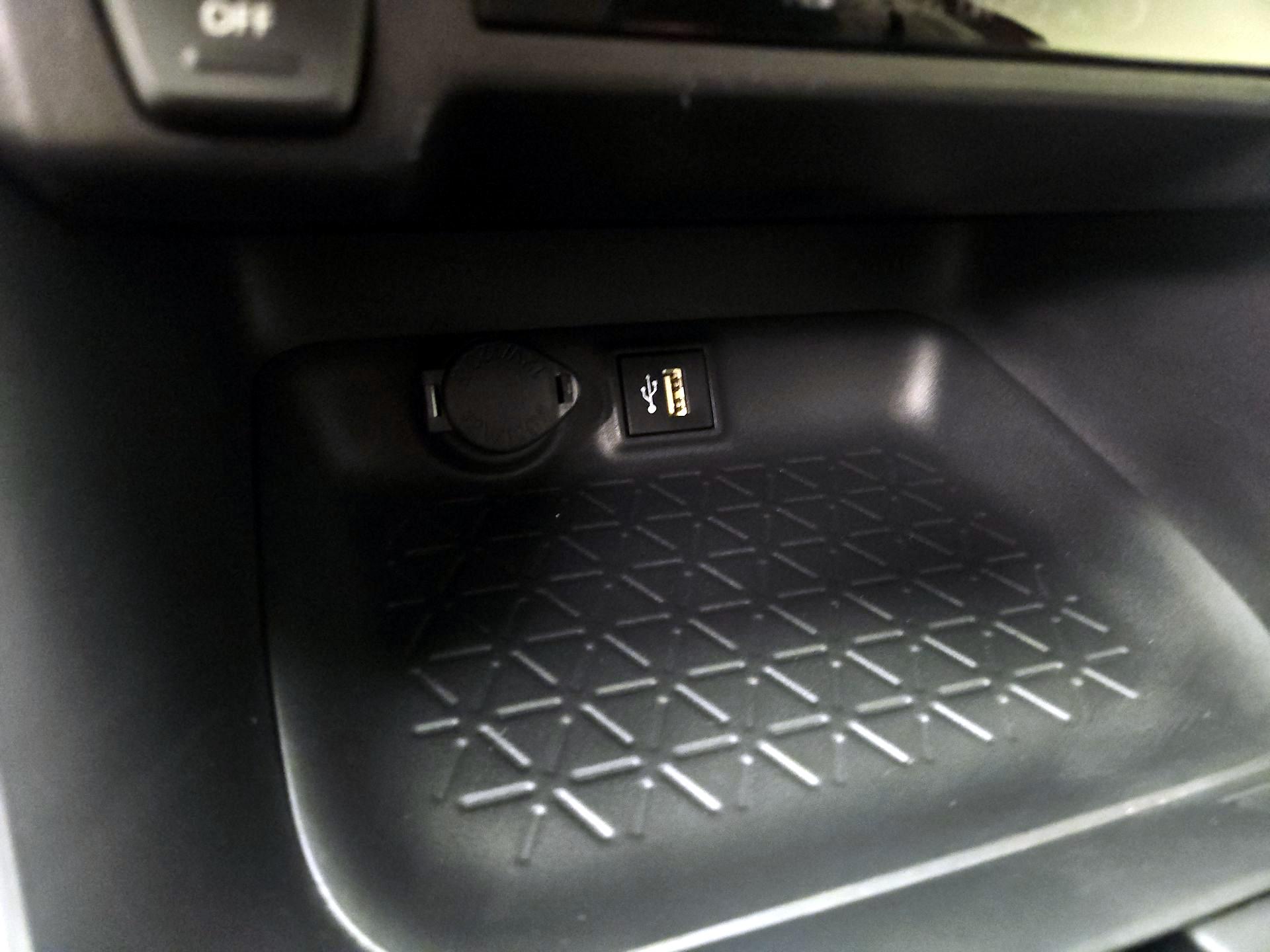 Thumbnail: 2023 Toyota RAV4 - 18