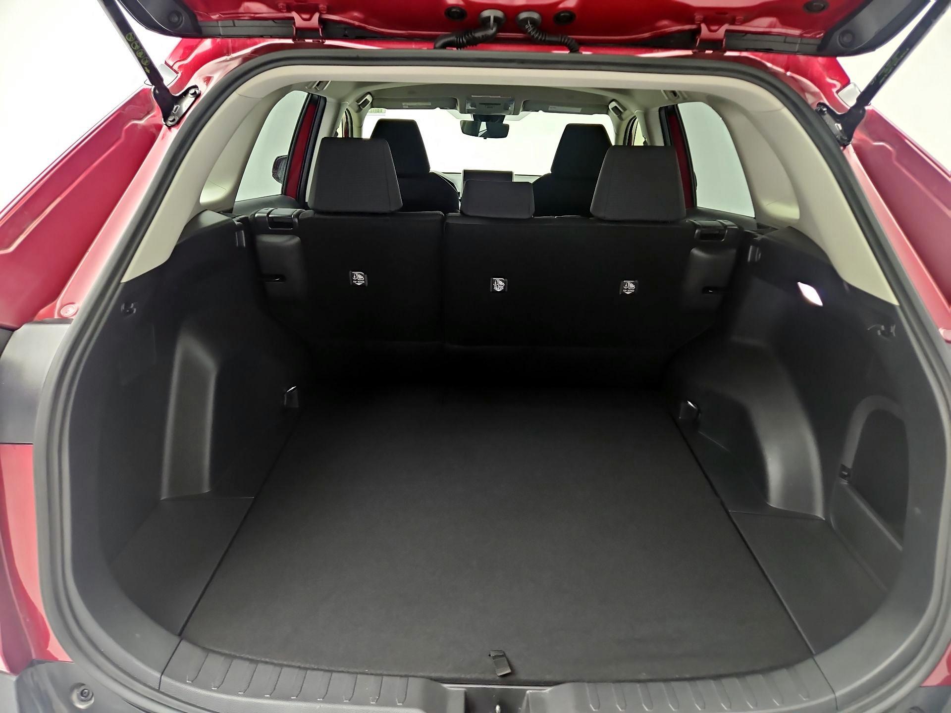 Thumbnail: 2023 Toyota RAV4 - 20