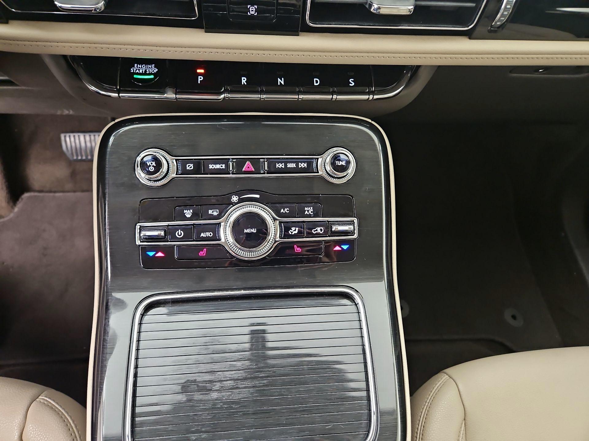 Thumbnail: 2022 Lincoln Nautilus - 17