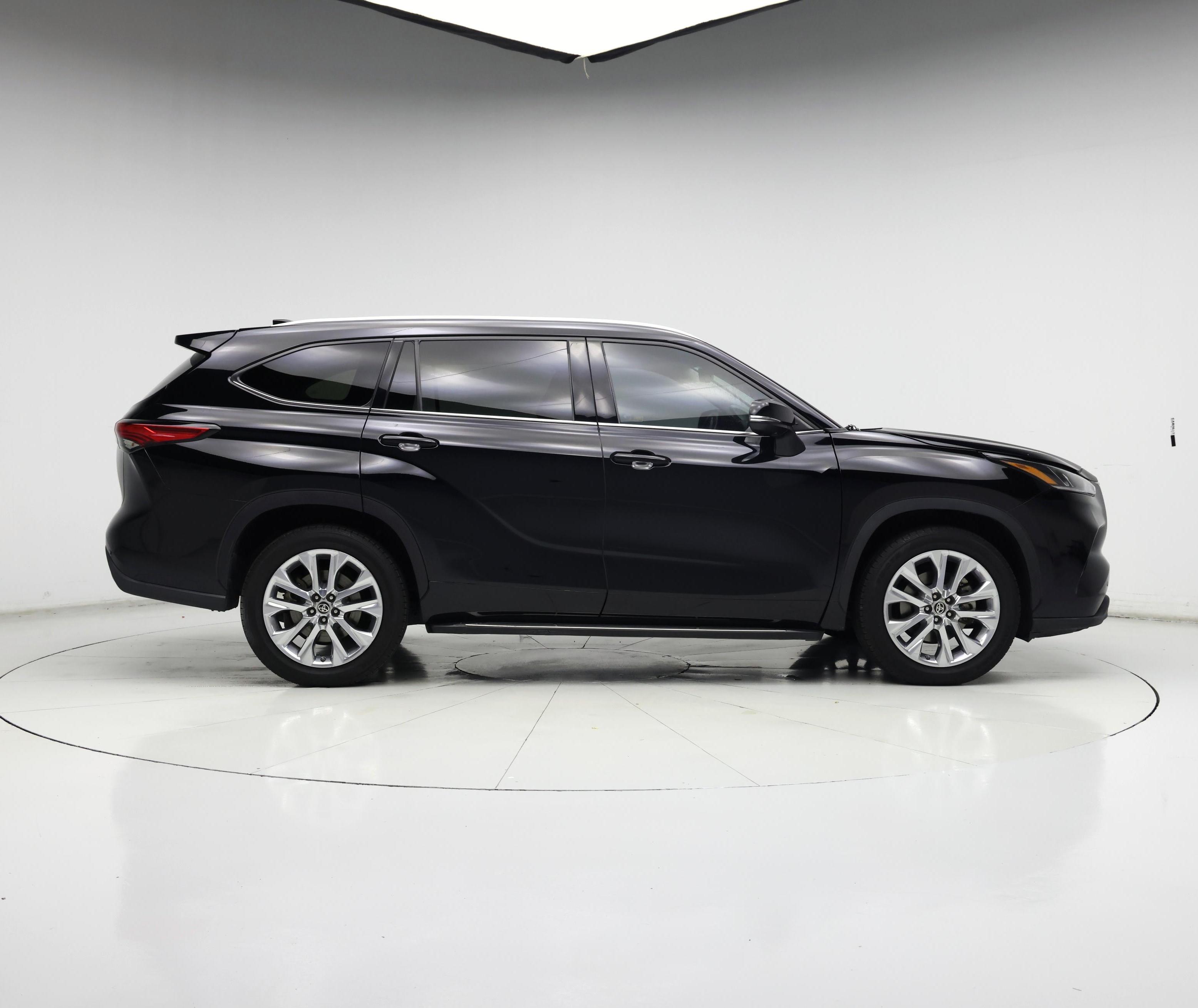 Thumbnail: 2020 Toyota Highlander - 7