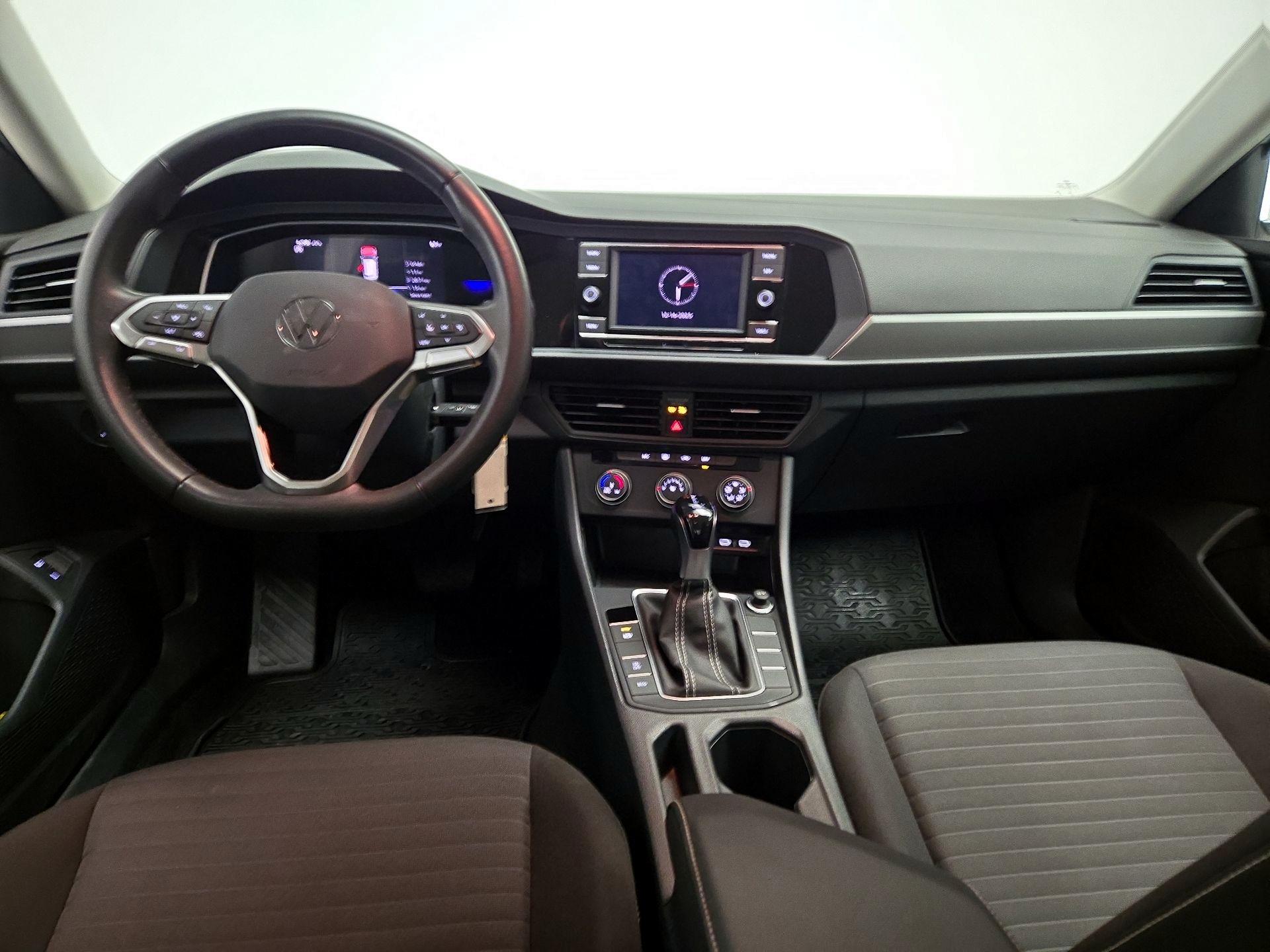 Thumbnail: 2024 Volkswagen Jetta - 9