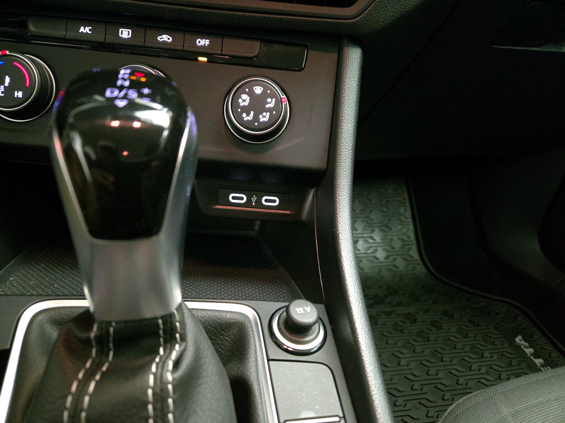 Thumbnail: 2024 Volkswagen Jetta - 18