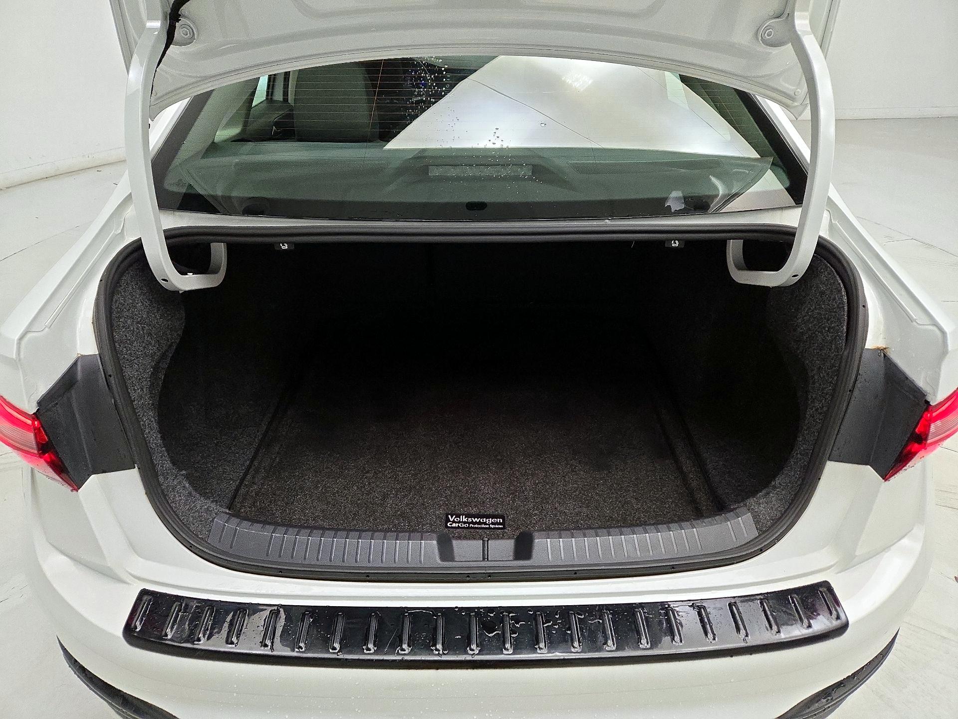 Thumbnail: 2024 Volkswagen Jetta - 20