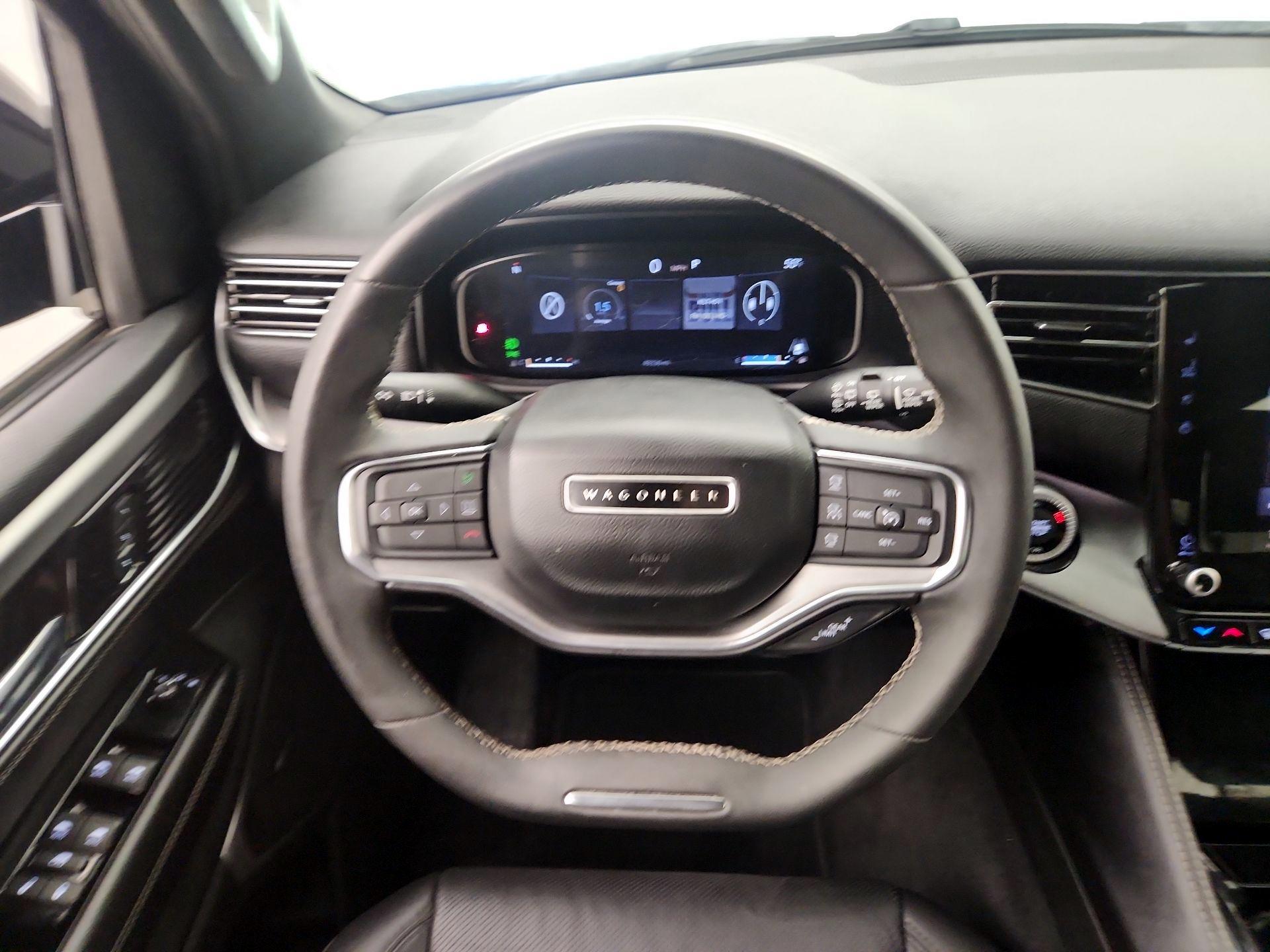 Thumbnail: 2023 Jeep Wagoneer - 10