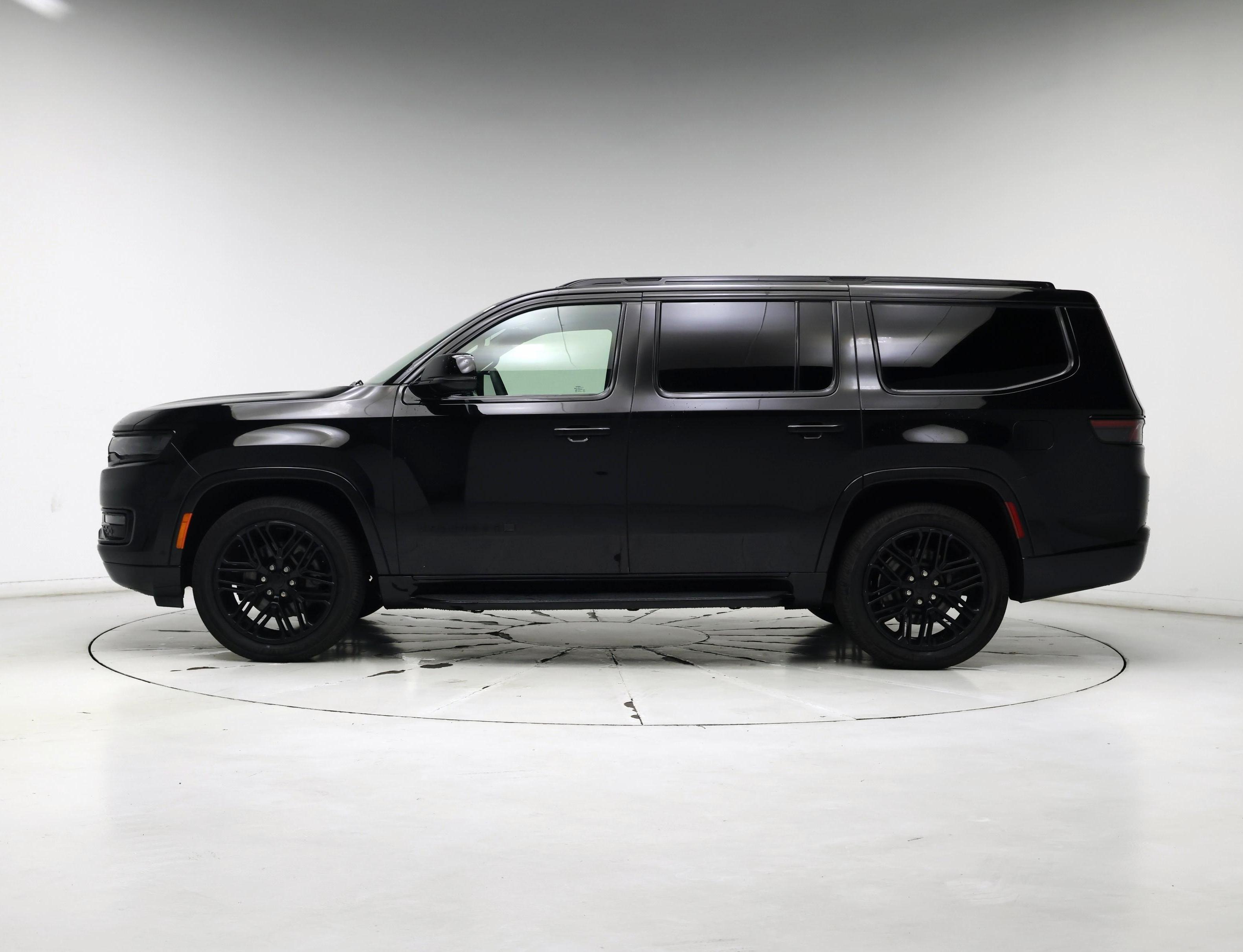 Thumbnail: 2022 Jeep Wagoneer - 3