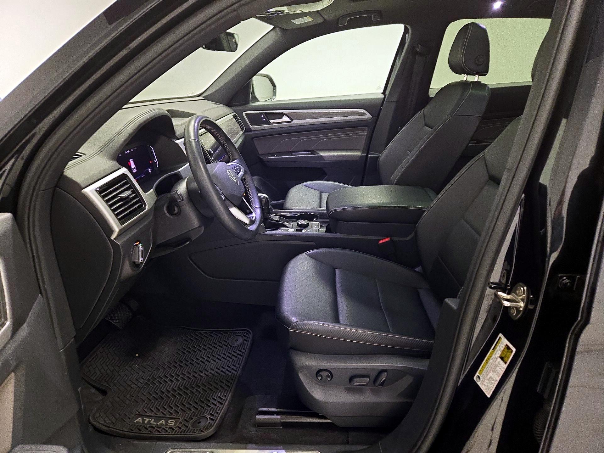 Thumbnail: 2022 Volkswagen Atlas - 11