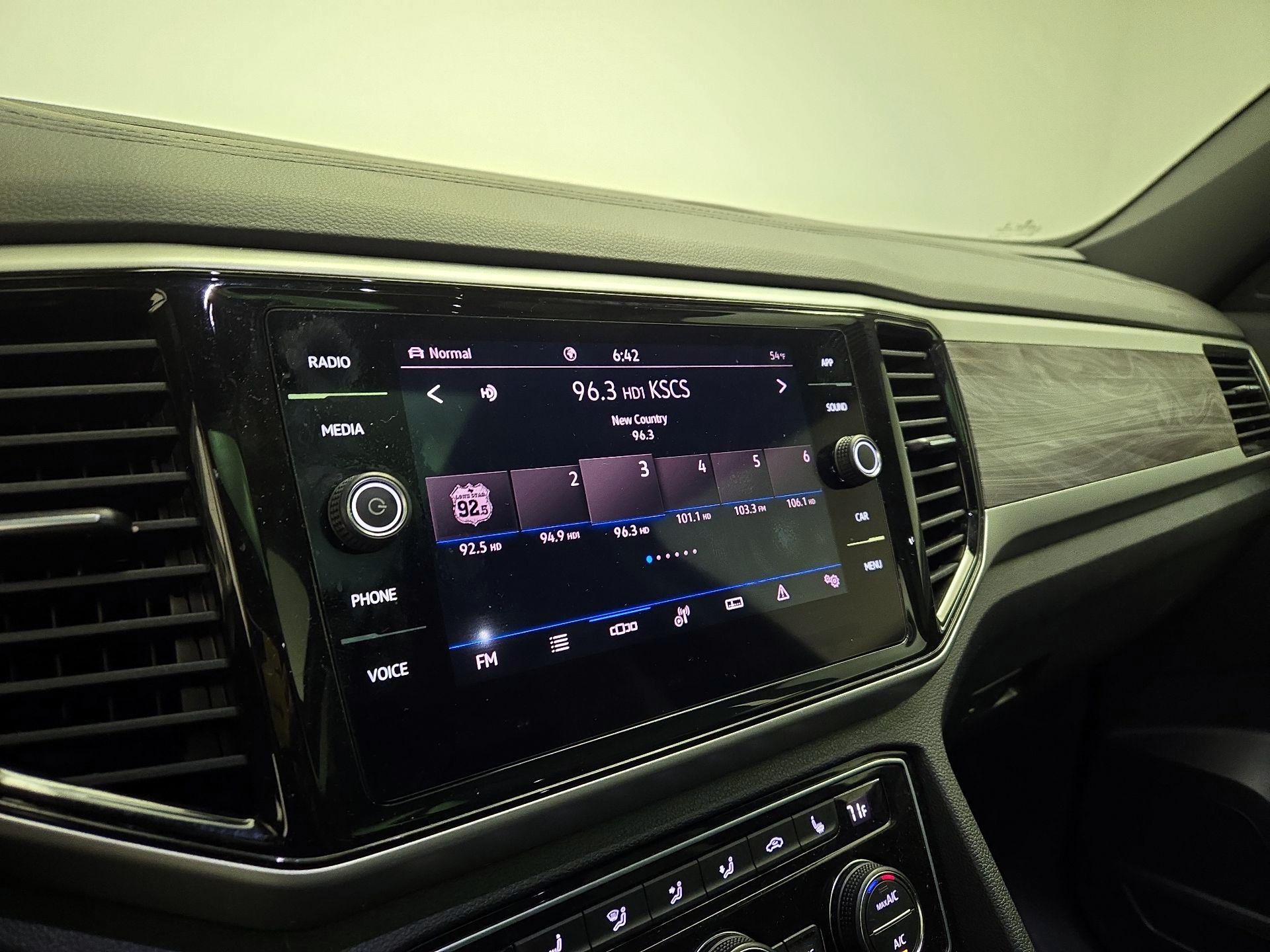 Thumbnail: 2022 Volkswagen Atlas - 14