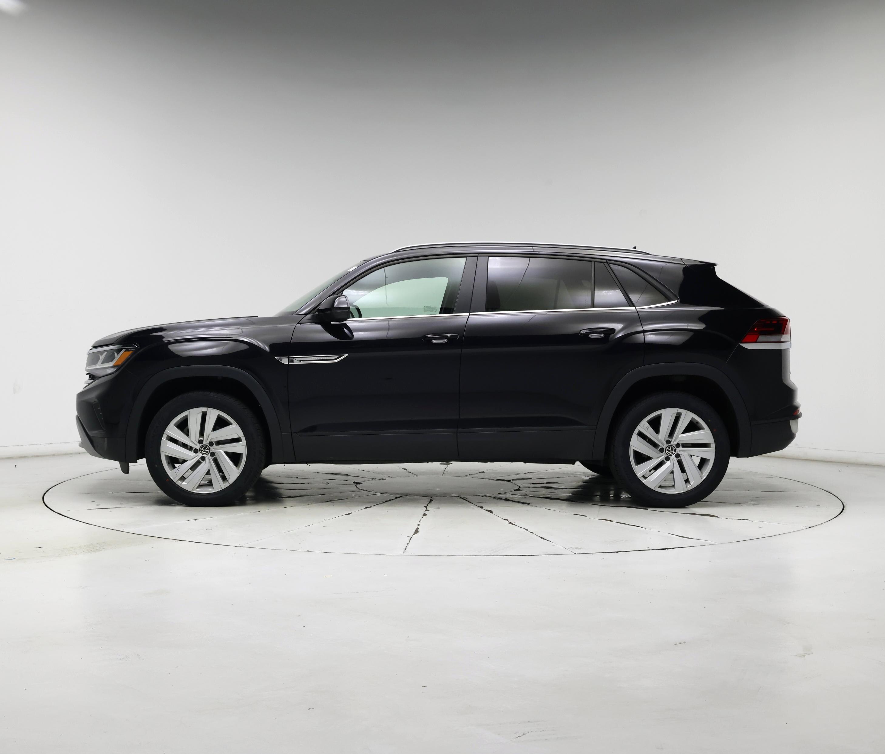 Thumbnail: 2022 Volkswagen Atlas - 3