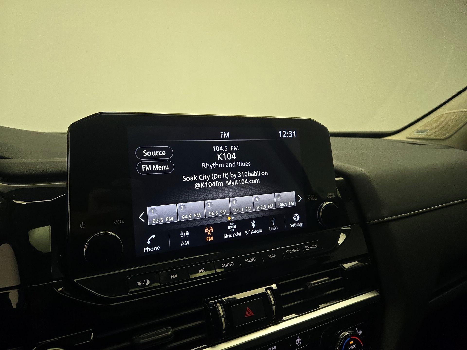 Thumbnail: 2023 Nissan Pathfinder - 16