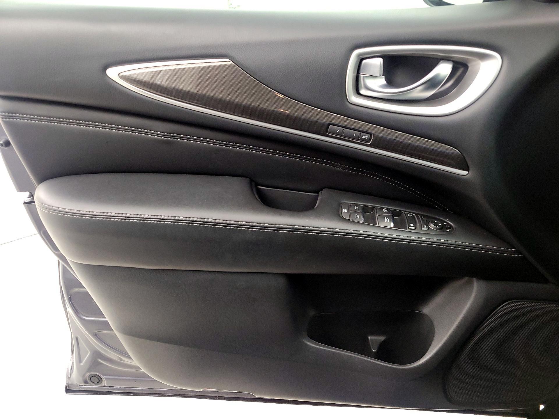 Thumbnail: 2017 INFINITI QX60 - 12