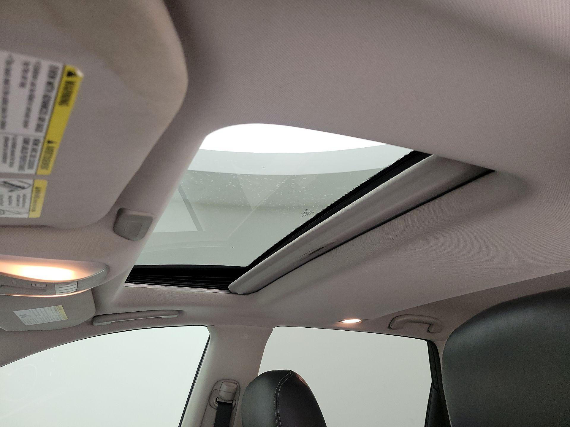 Thumbnail: 2017 INFINITI QX60 - 20