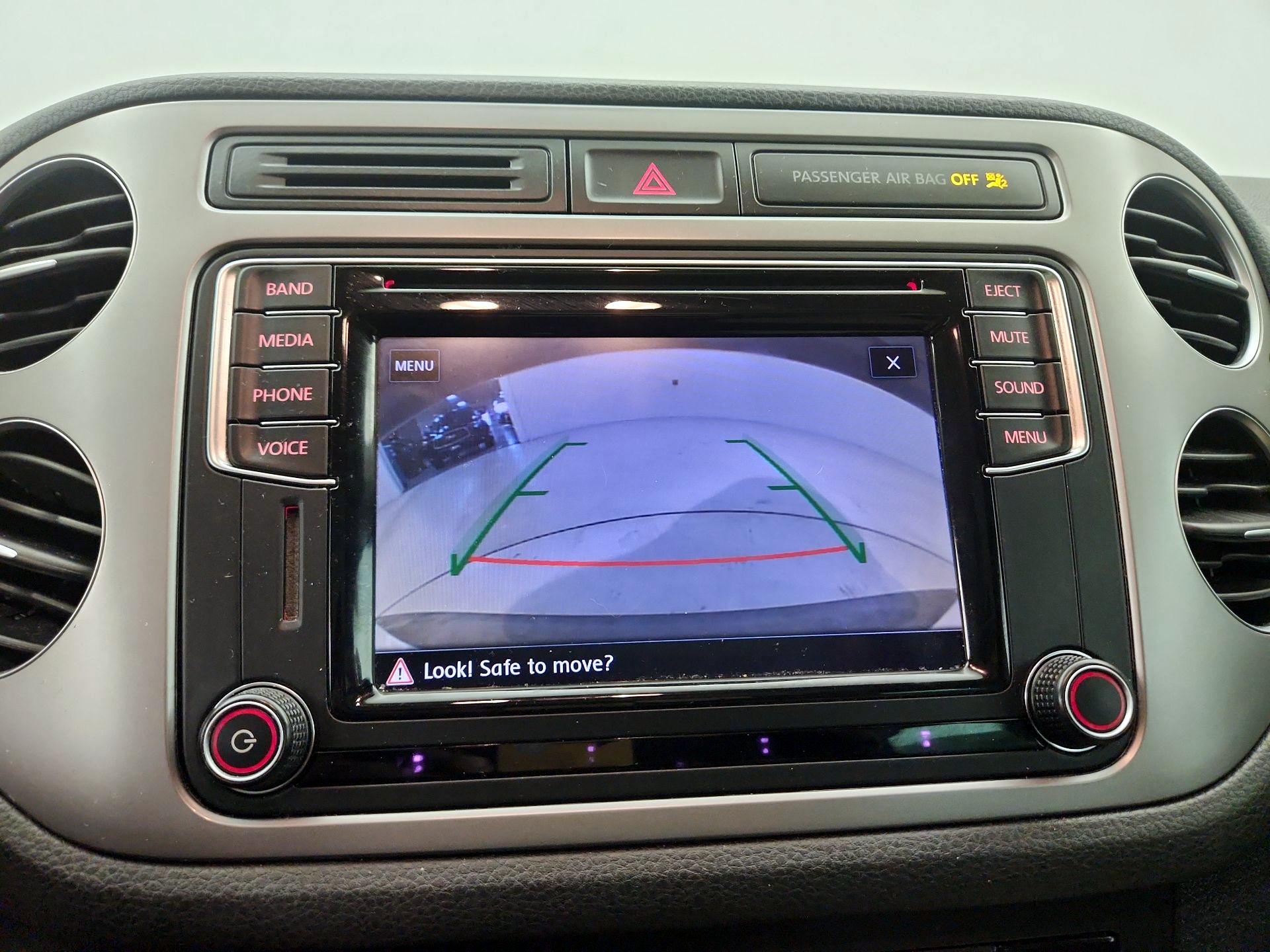 Thumbnail: 2017 Volkswagen Tiguan - 14