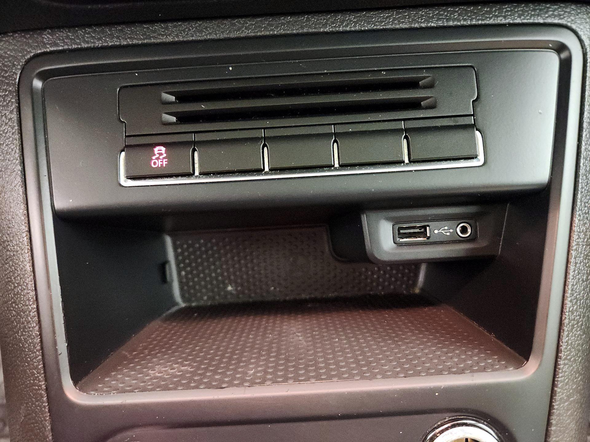 Thumbnail: 2017 Volkswagen Tiguan - 18