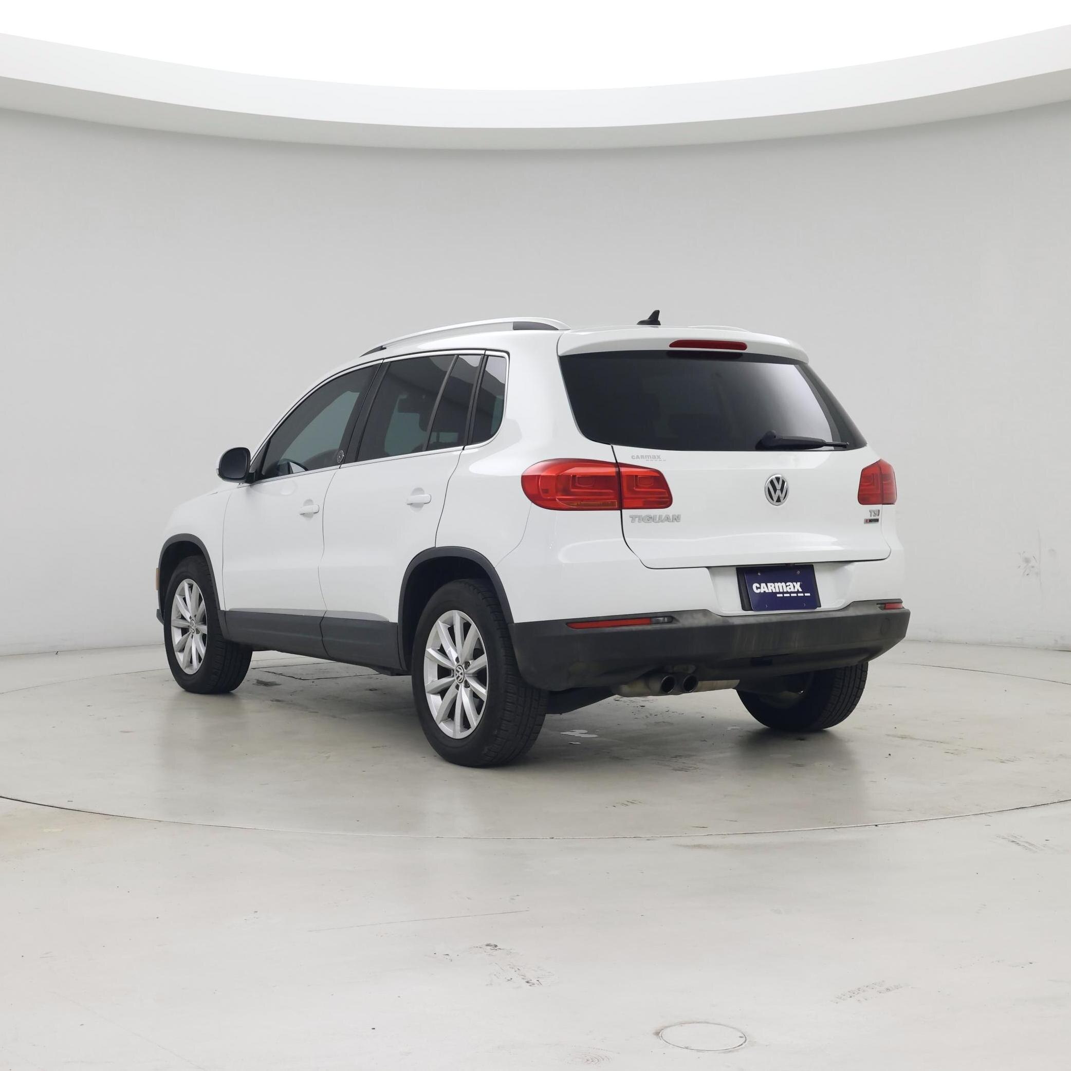 Thumbnail: 2017 Volkswagen Tiguan - 2