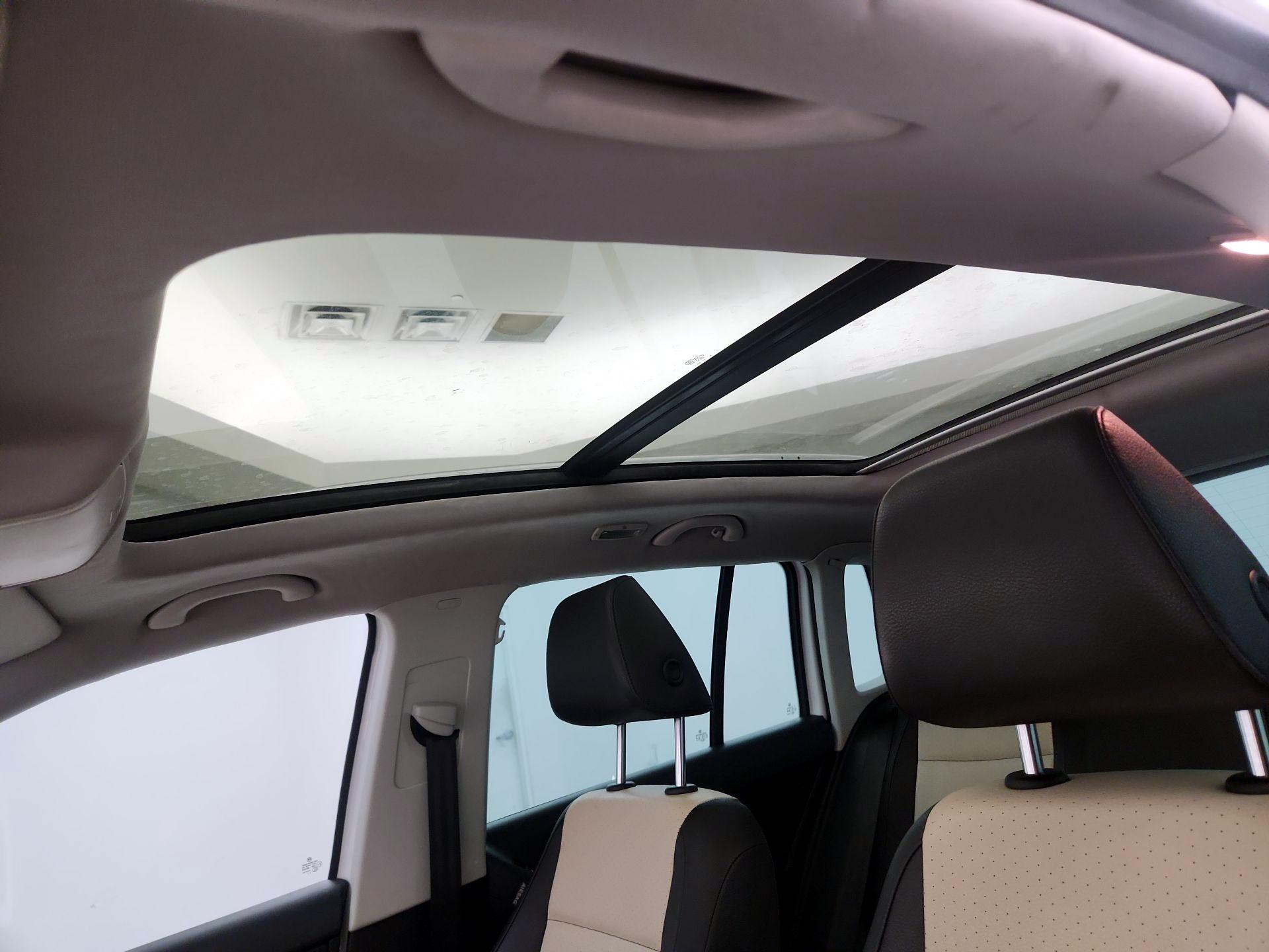 Thumbnail: 2017 Volkswagen Tiguan - 19