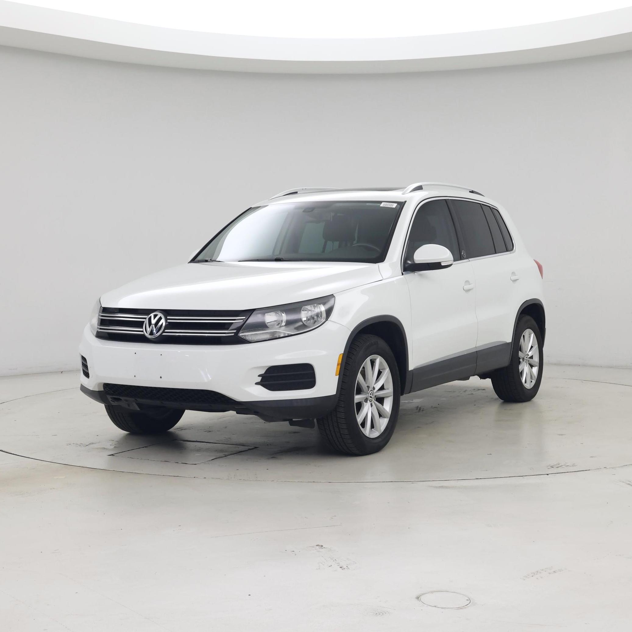 Thumbnail: 2017 Volkswagen Tiguan - 4