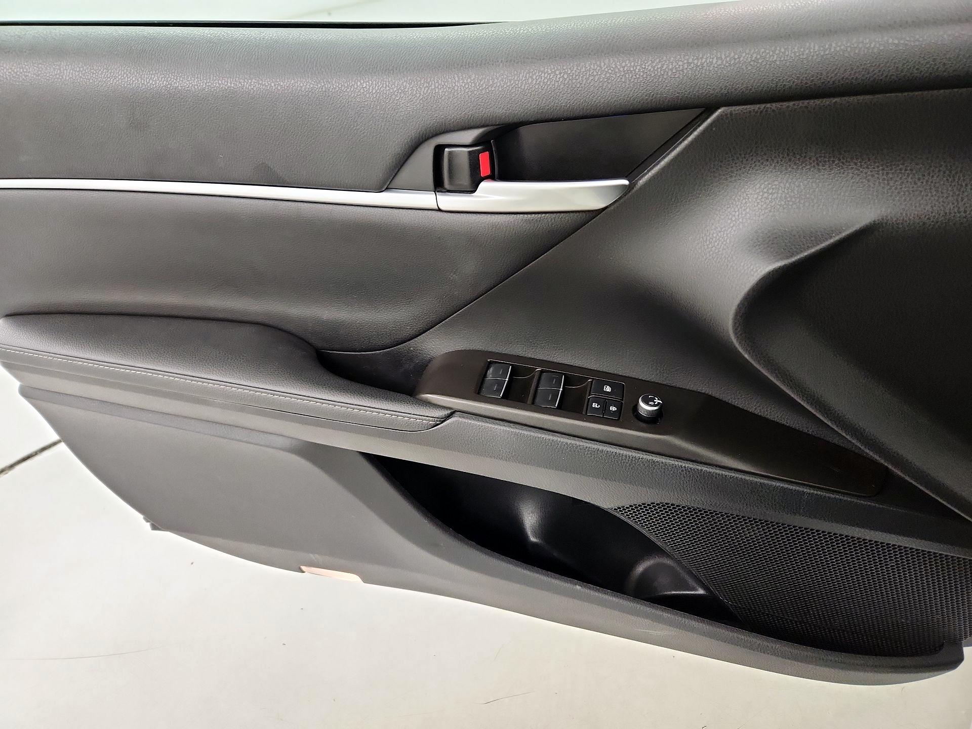 Thumbnail: 2023 Toyota Camry - 12