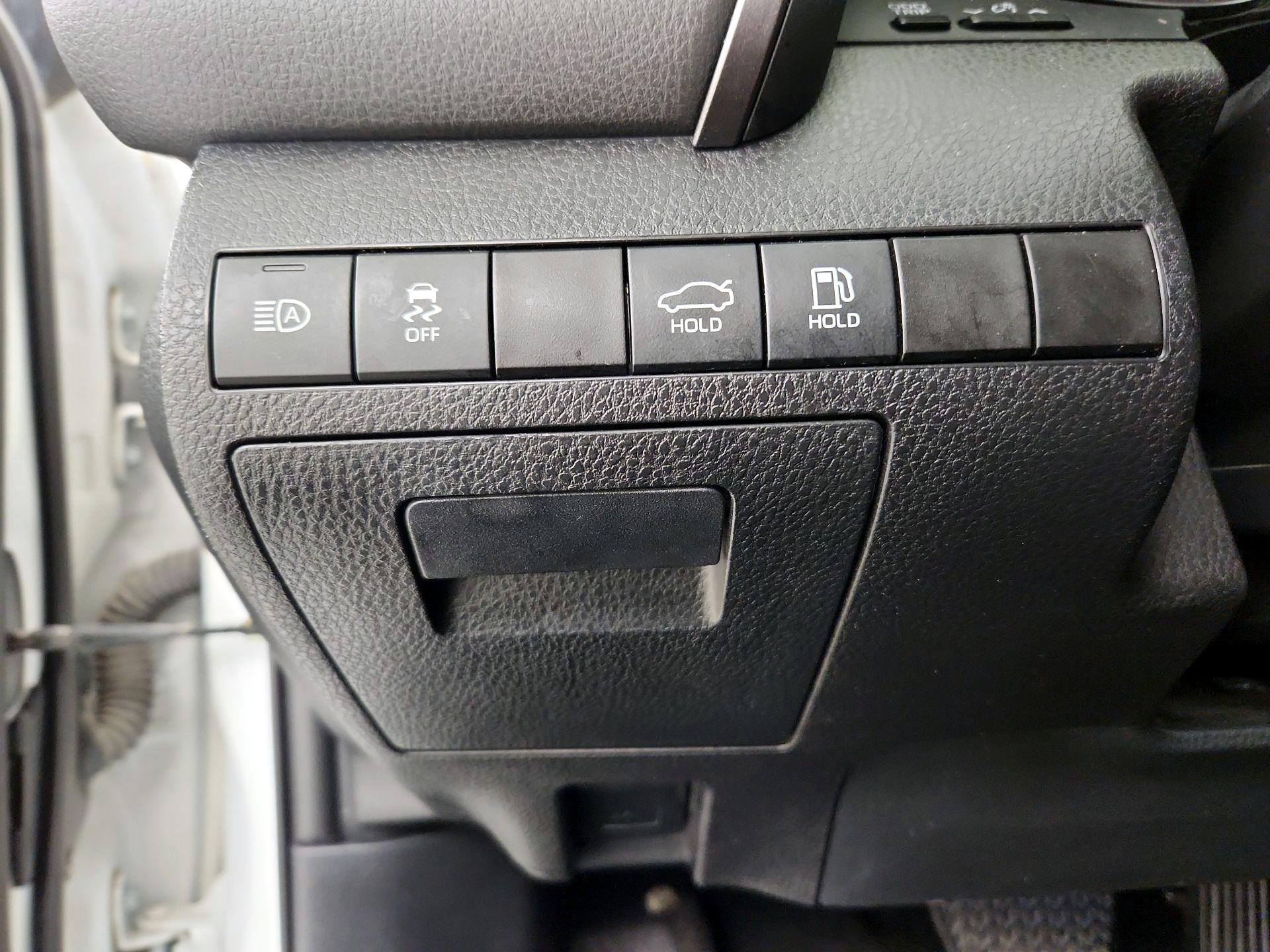 Thumbnail: 2023 Toyota Camry - 13