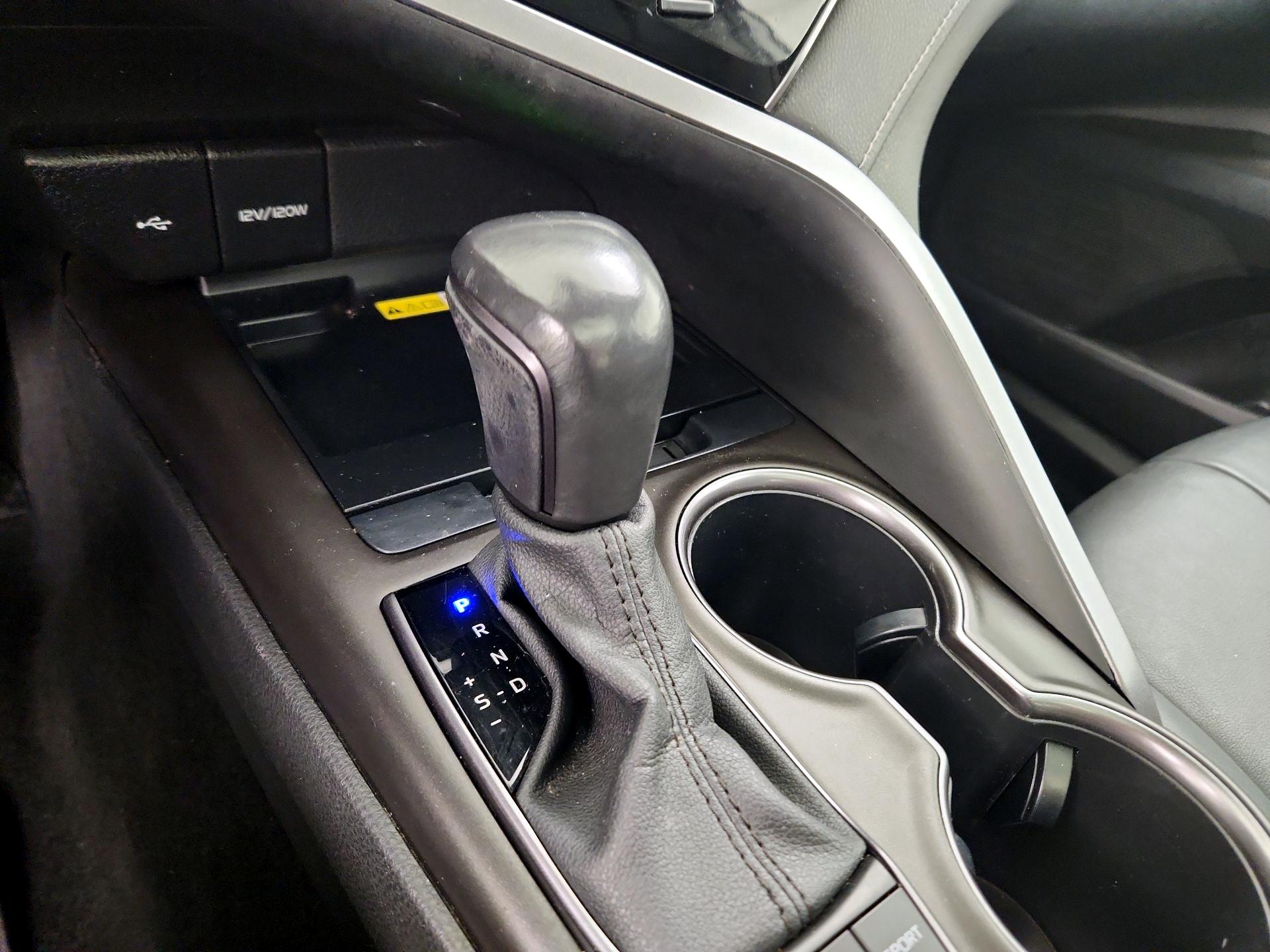 Thumbnail: 2023 Toyota Camry - 17