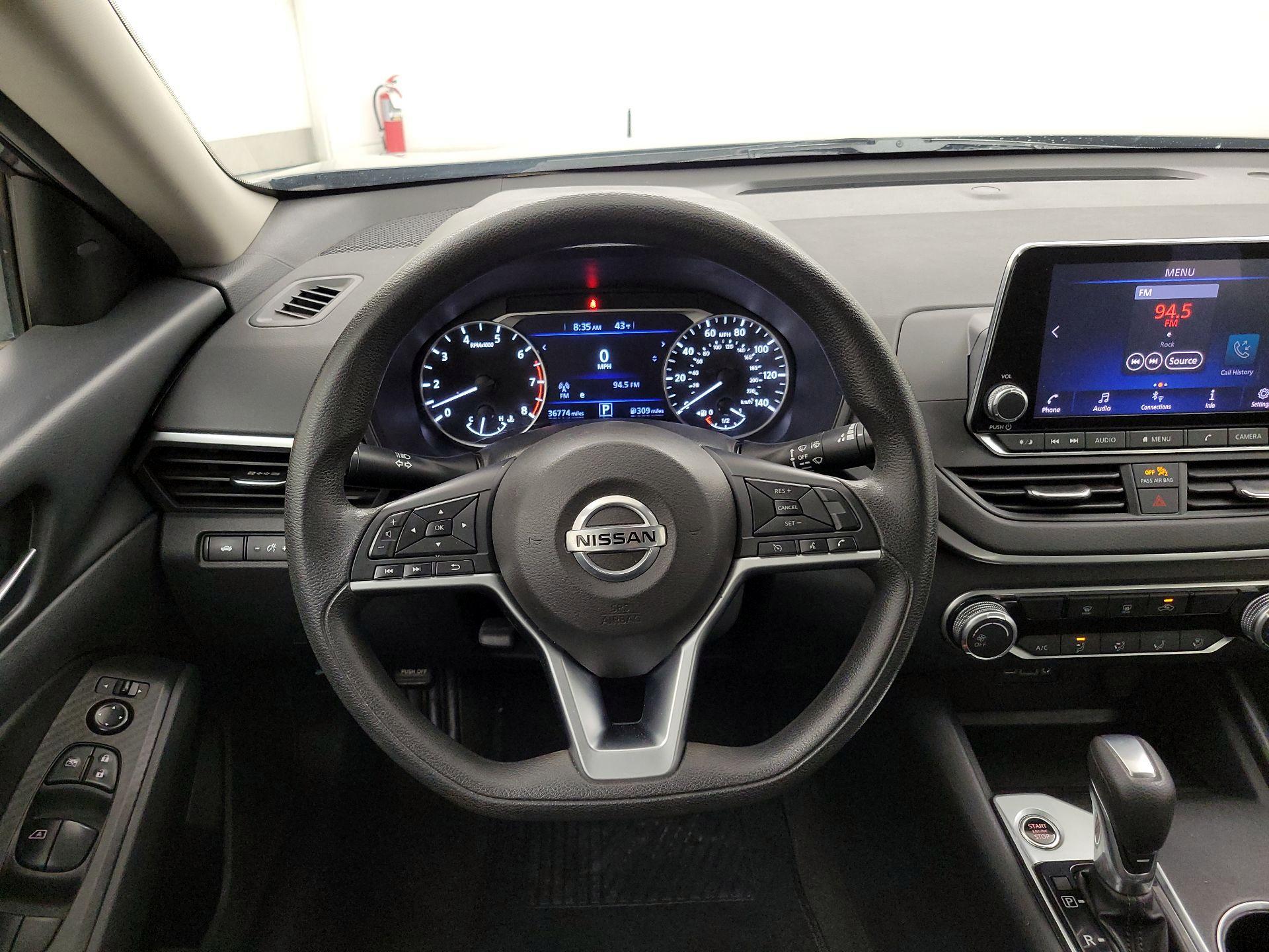 Thumbnail: 2022 Nissan Altima - 10