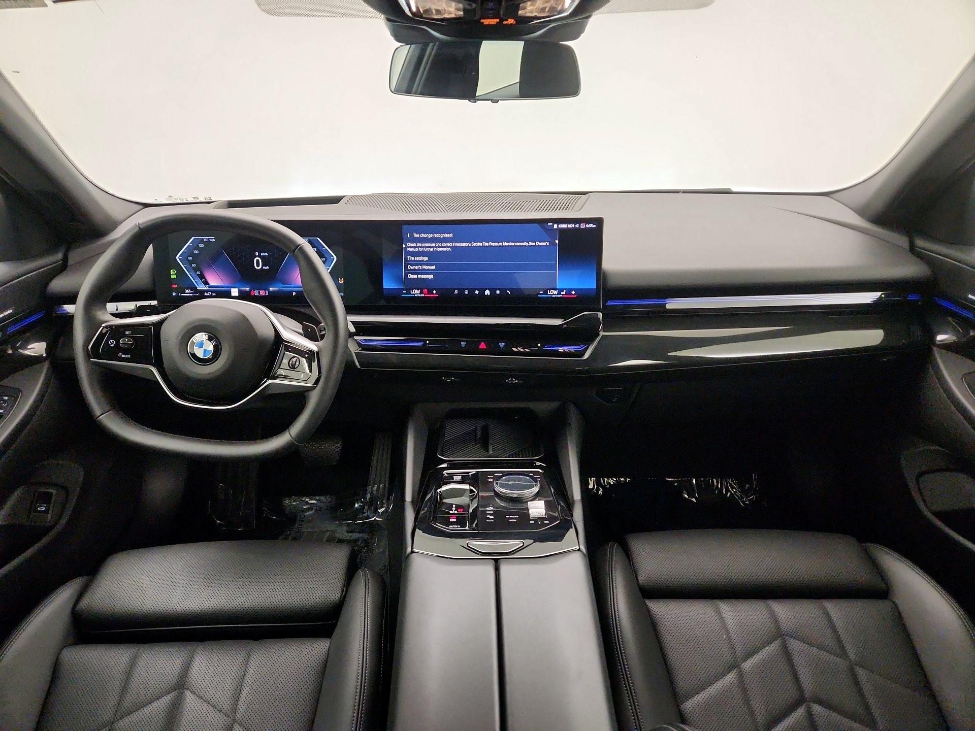 Thumbnail: 2025 BMW 5 Series - 9