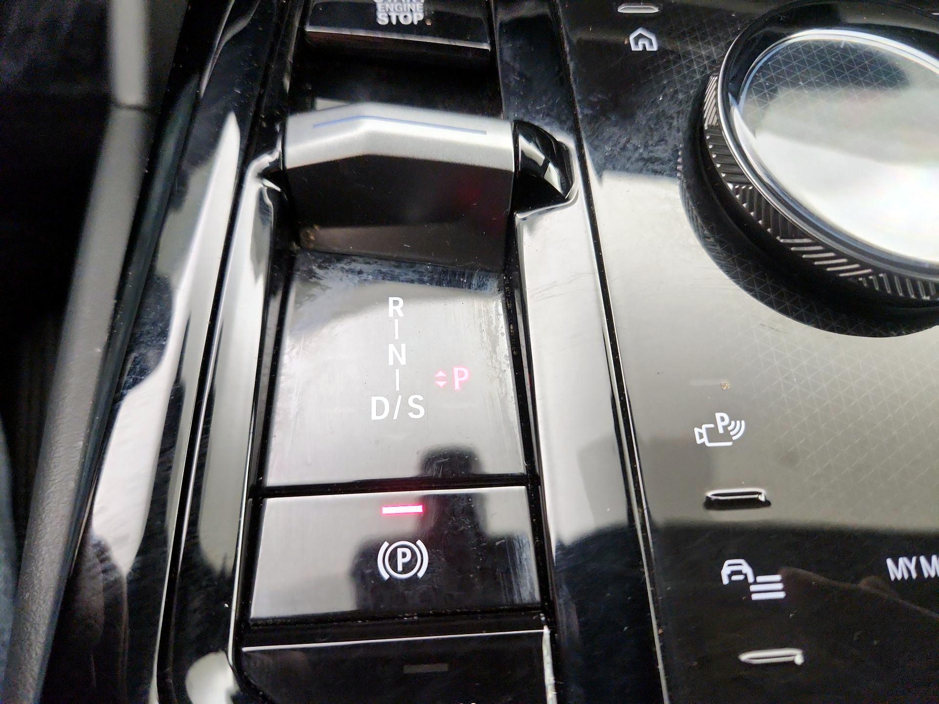 Thumbnail: 2025 BMW 5 Series - 15