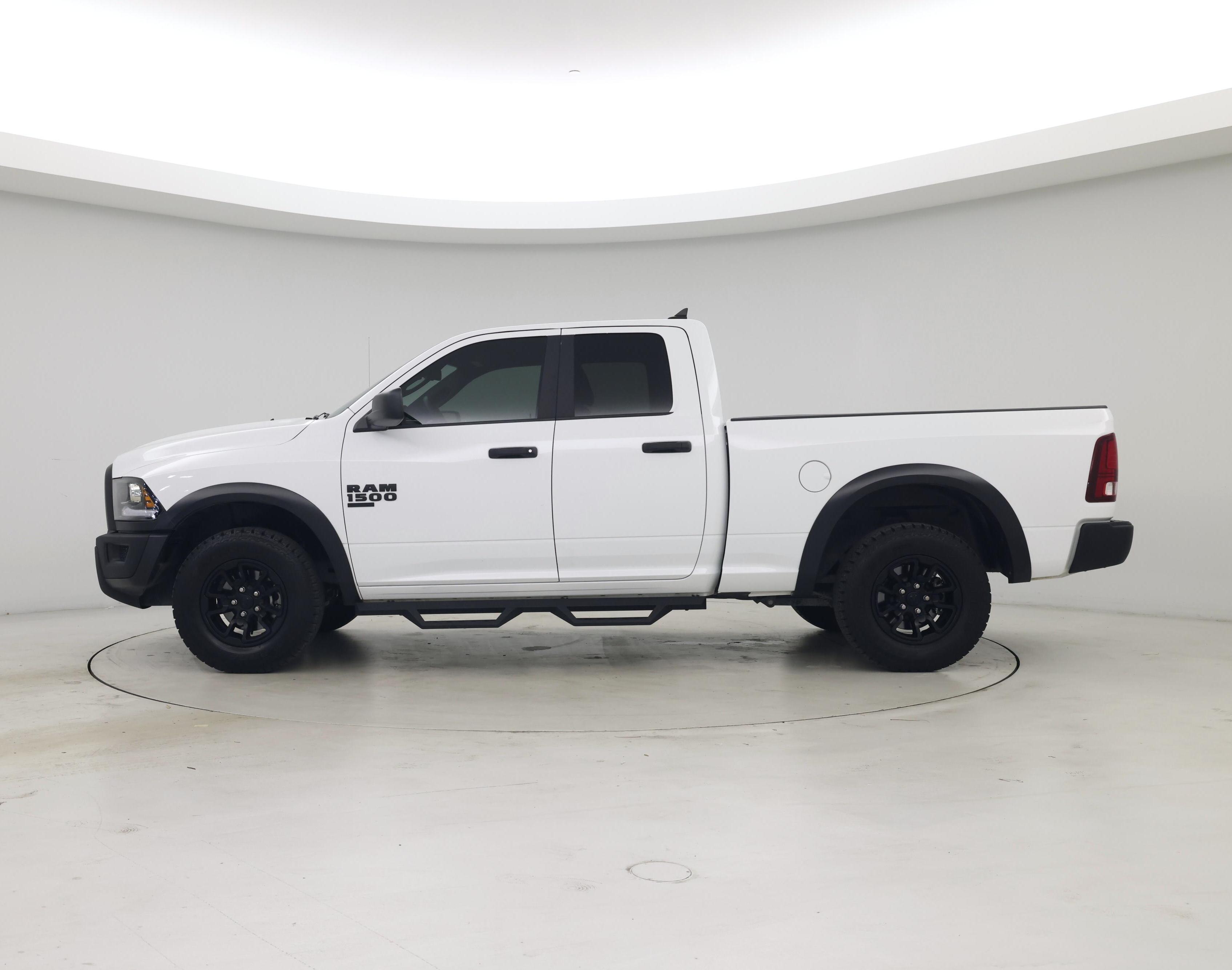 Thumbnail: 2024 RAM 1500 Classic - 3