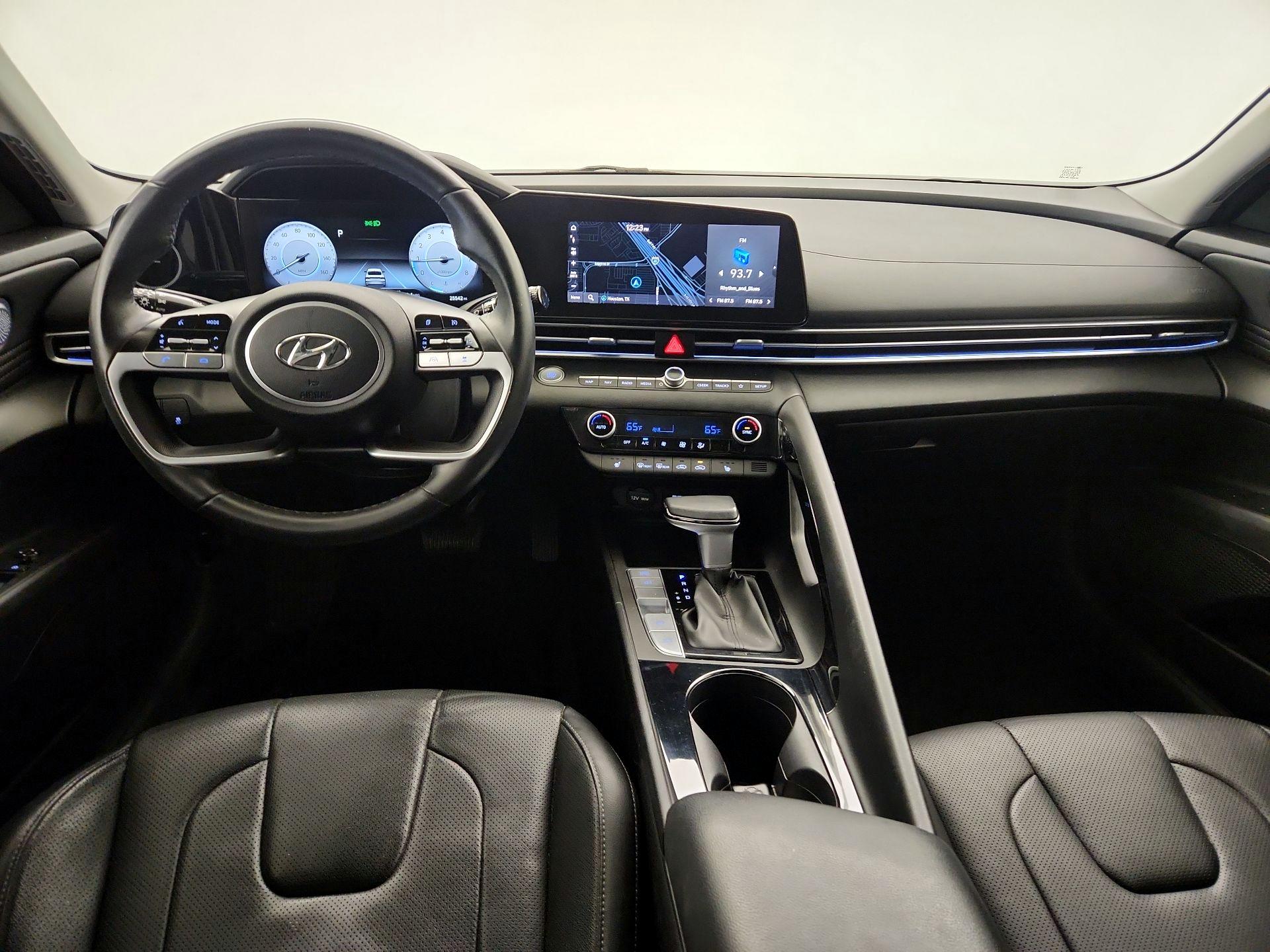 Thumbnail: 2023 Hyundai Elantra - 9