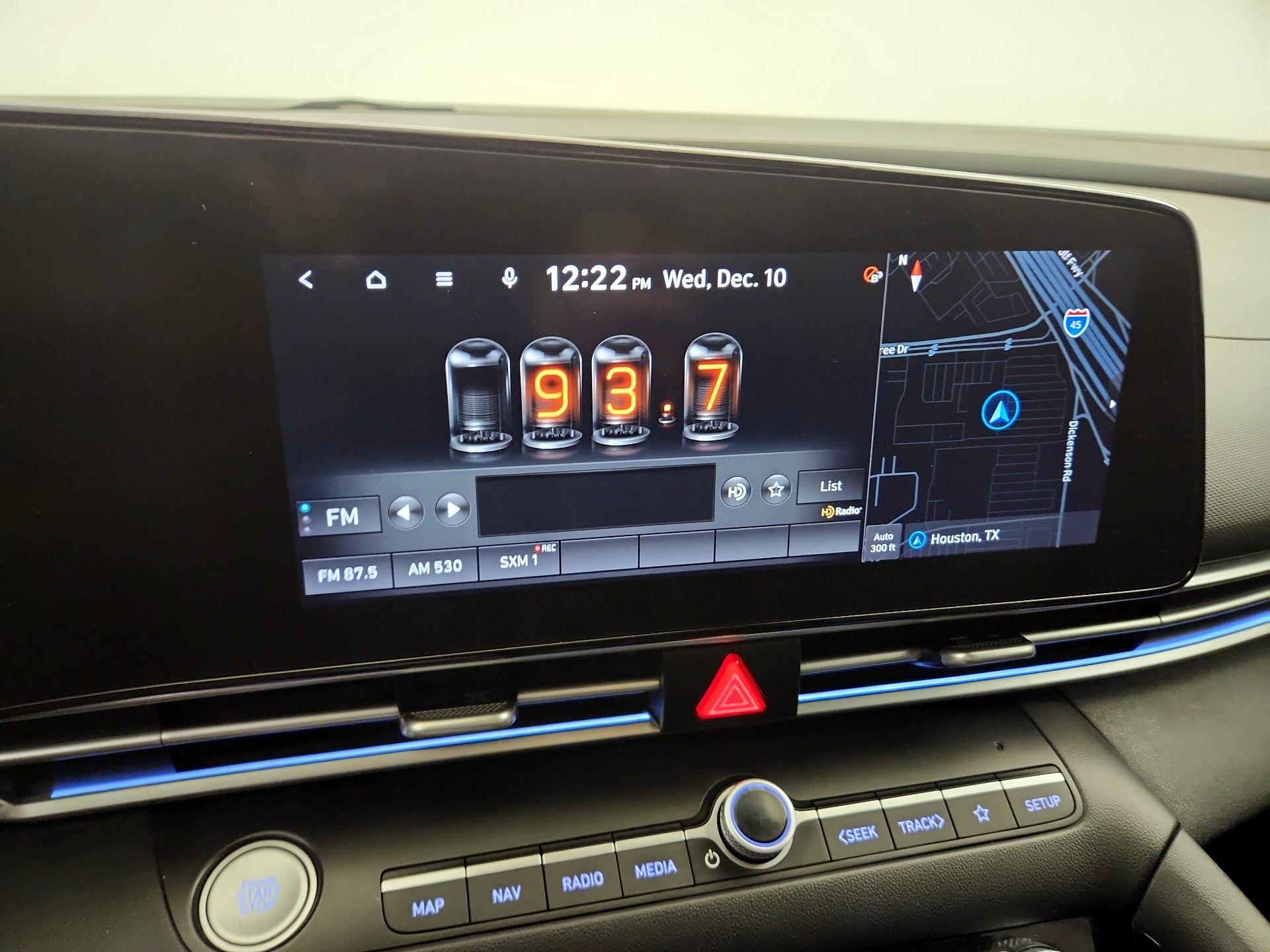 Thumbnail: 2023 Hyundai Elantra - 16