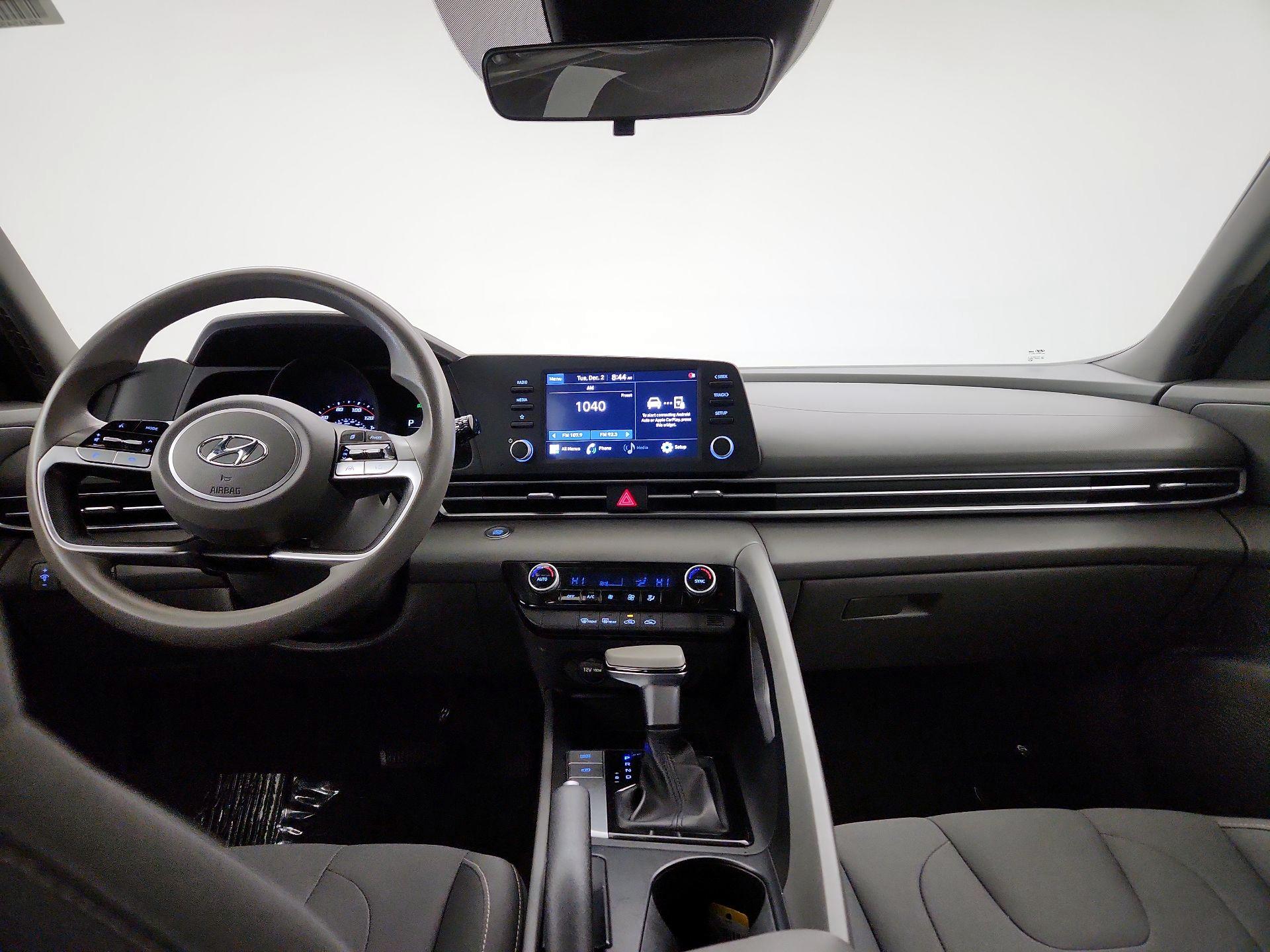 Thumbnail: 2021 Hyundai Elantra - 9