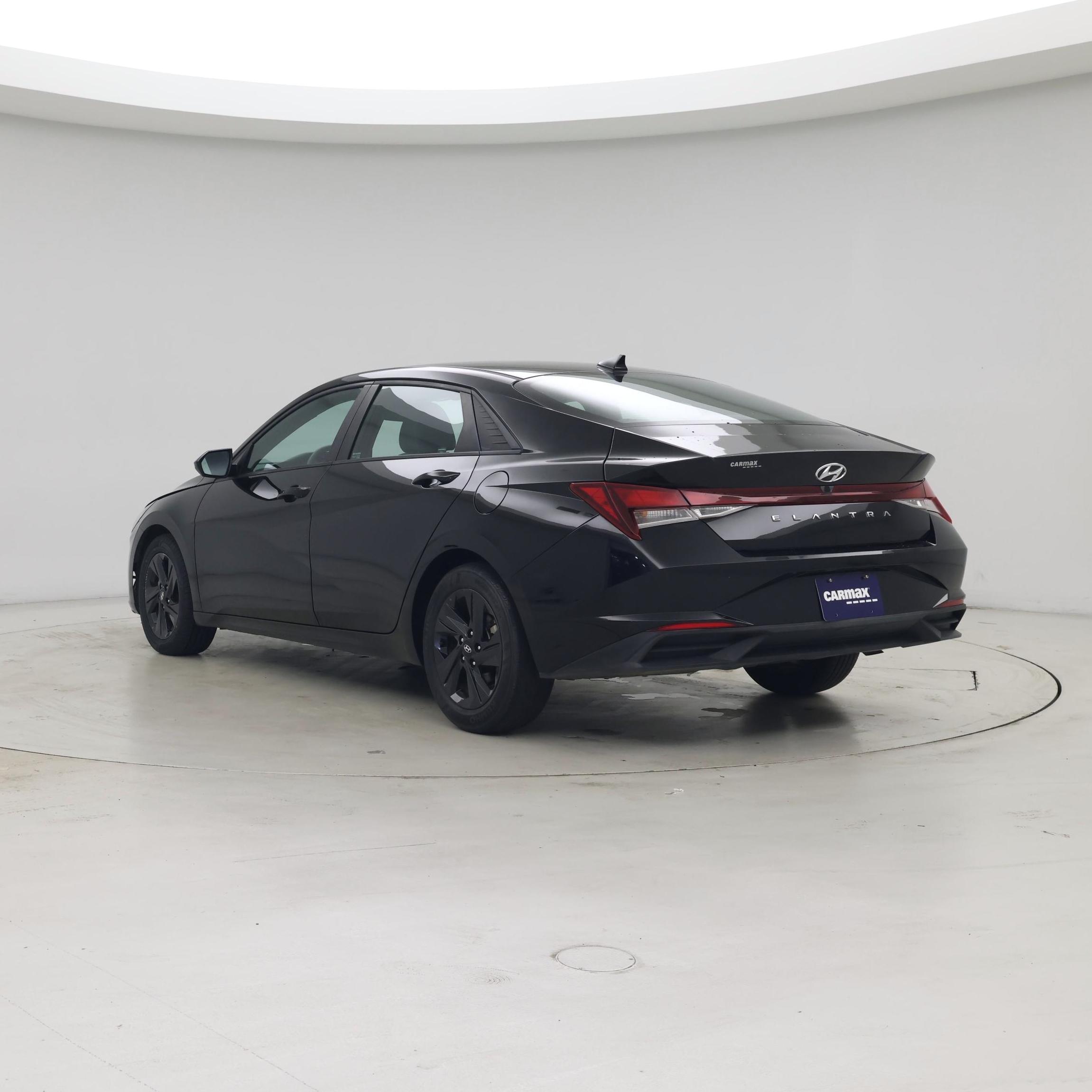 Thumbnail: 2021 Hyundai Elantra - 2