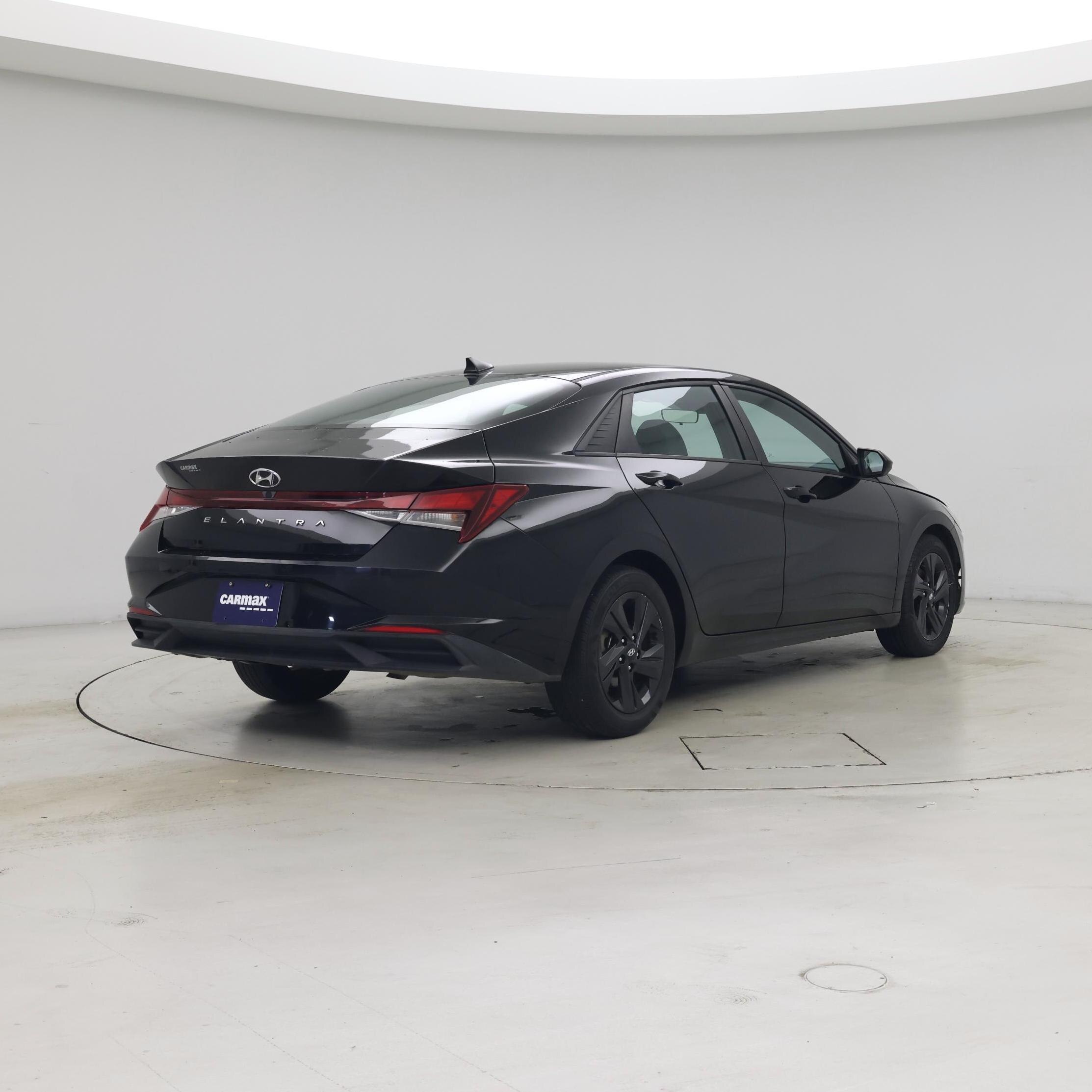 Thumbnail: 2021 Hyundai Elantra - 8