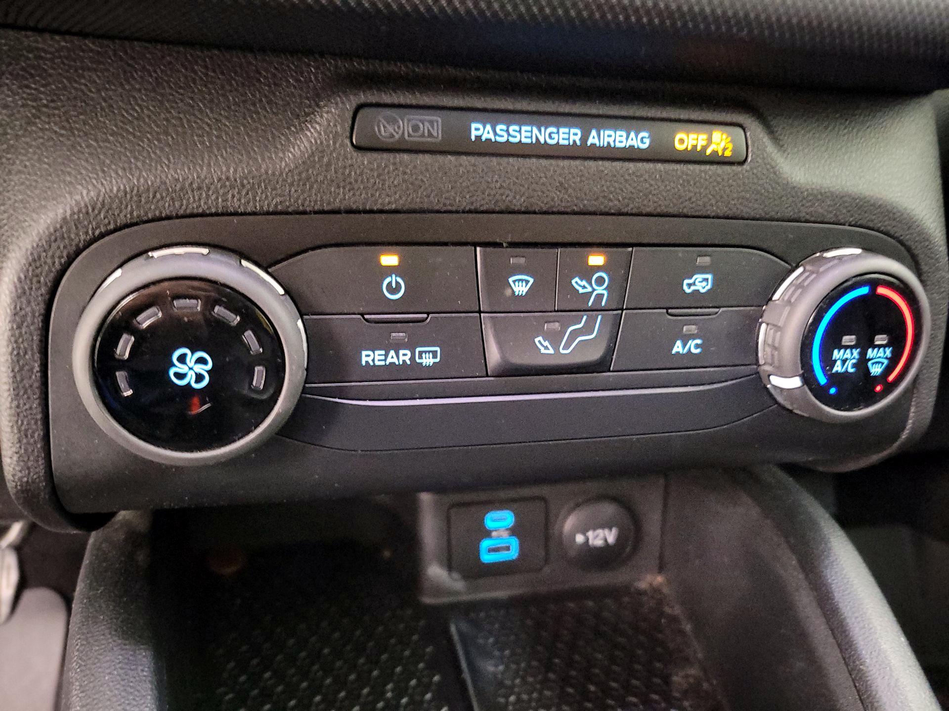 Thumbnail: 2021 Ford Bronco Sport - 16