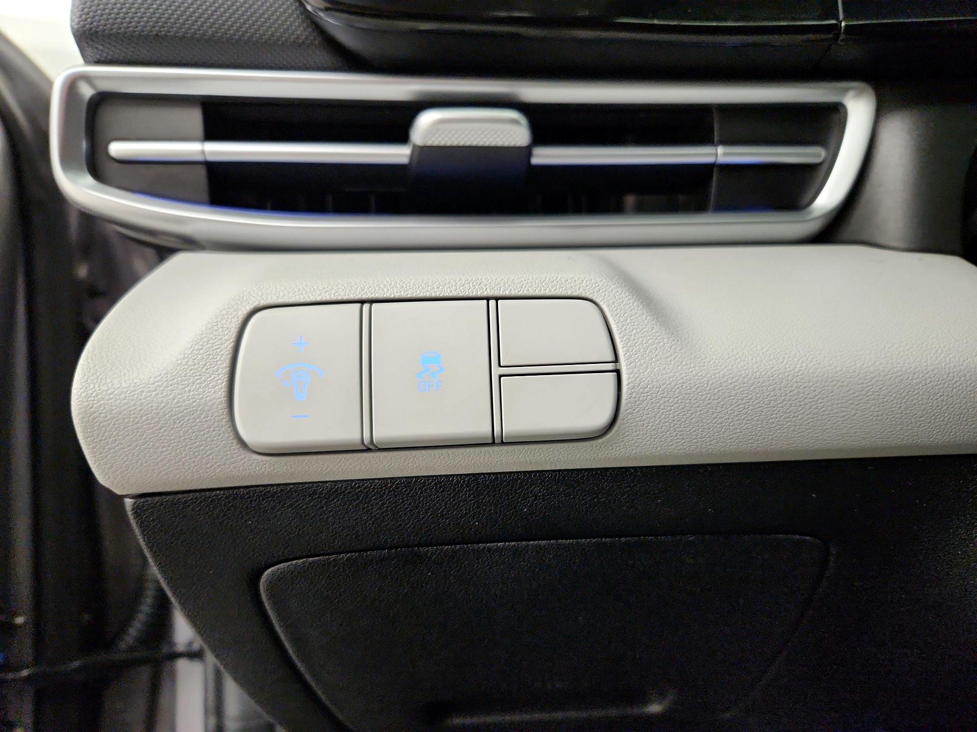 Thumbnail: 2025 Hyundai Elantra - 13