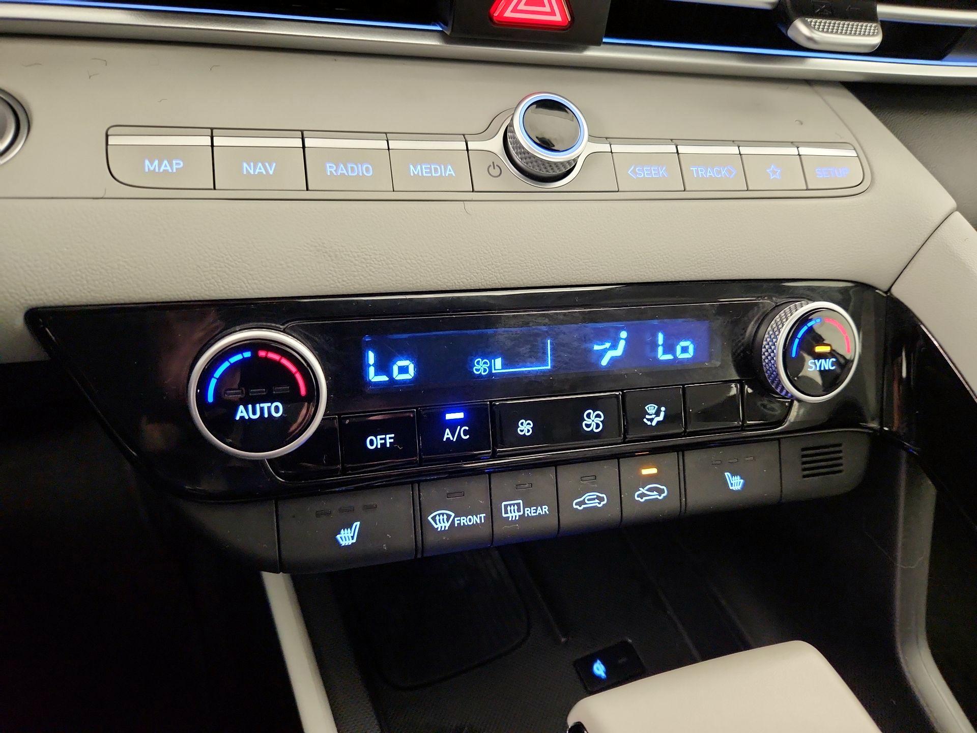 Thumbnail: 2025 Hyundai Elantra - 17