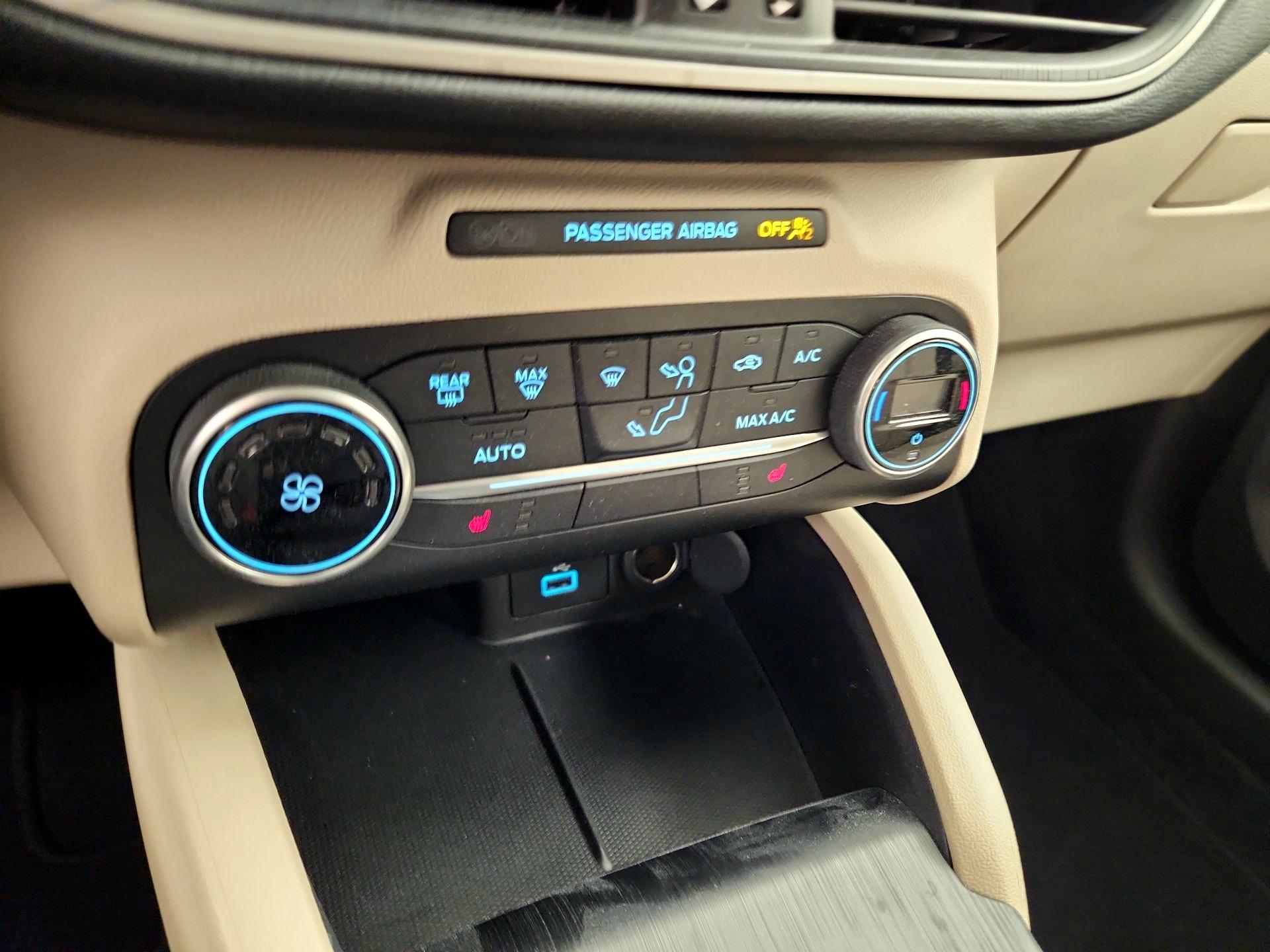 Thumbnail: 2020 Ford Escape - 16