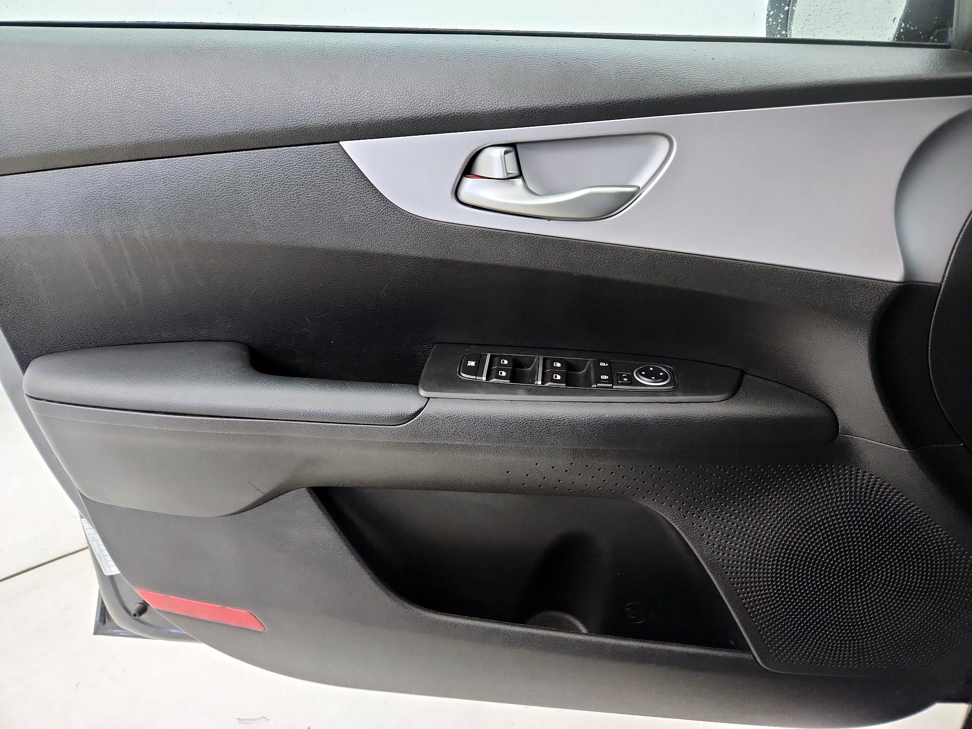 Thumbnail: 2024 Kia Forte - 12