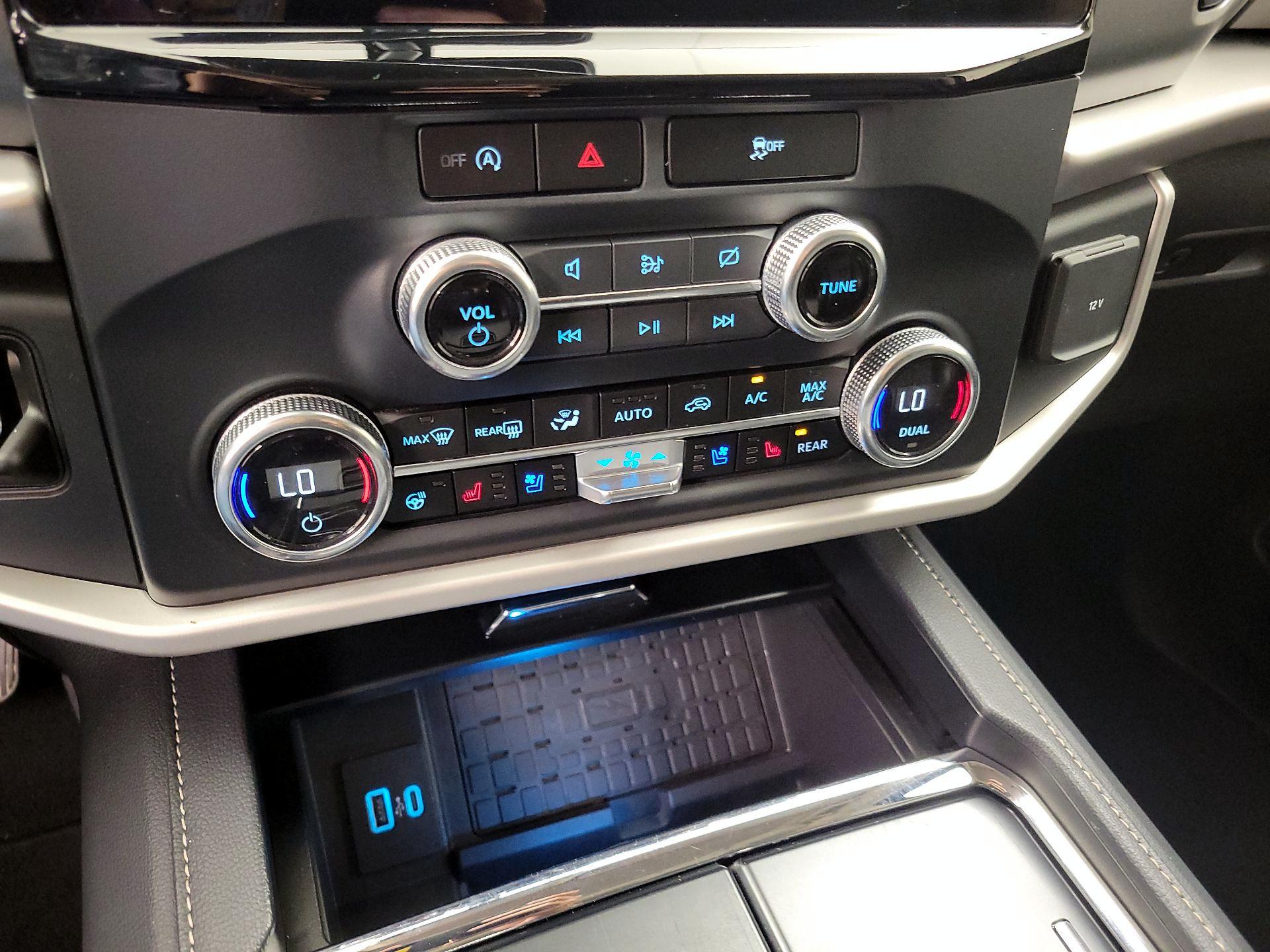 Thumbnail: 2024 Ford Expedition - 16