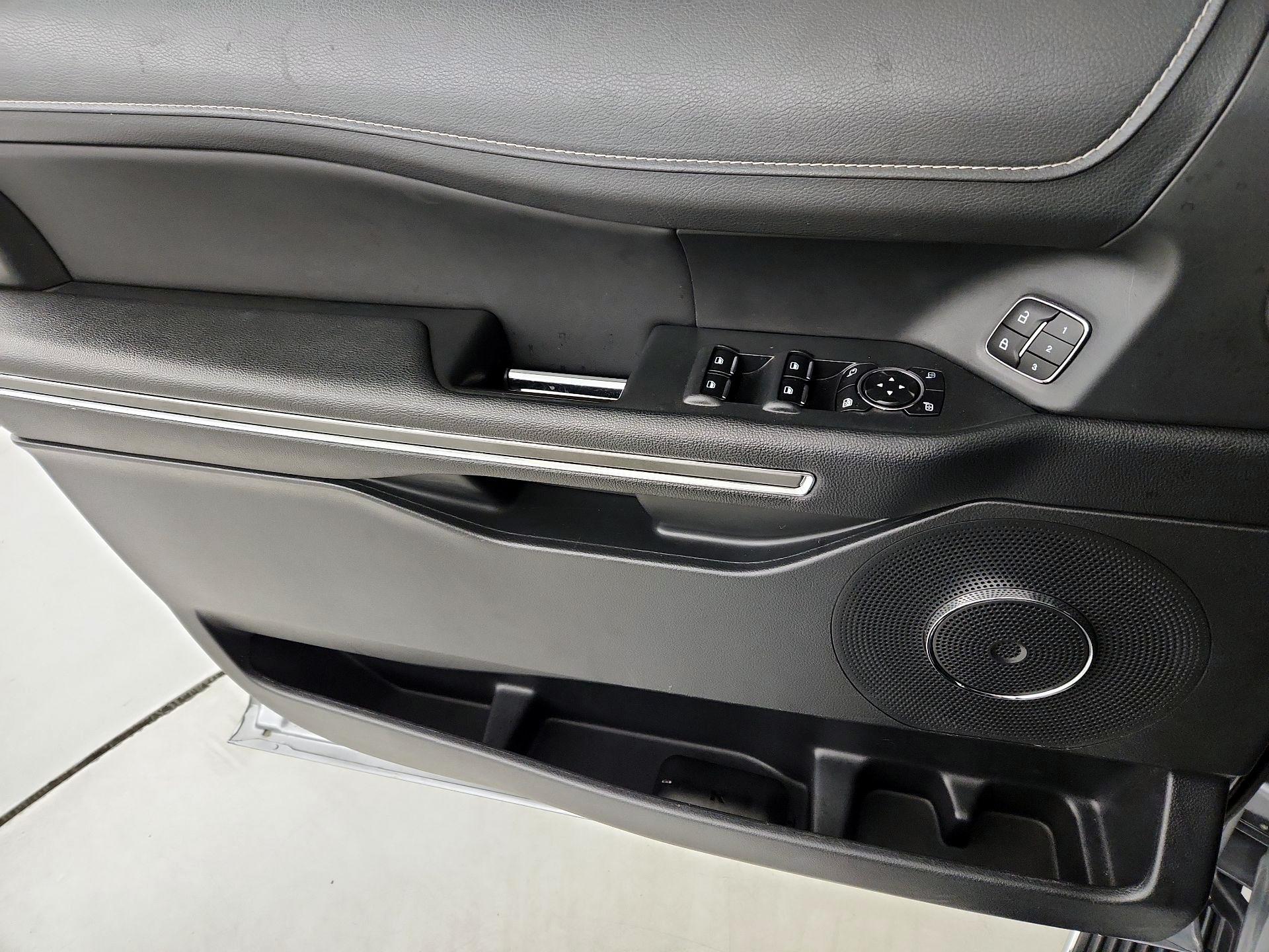 Thumbnail: 2023 Ford Expedition - 12