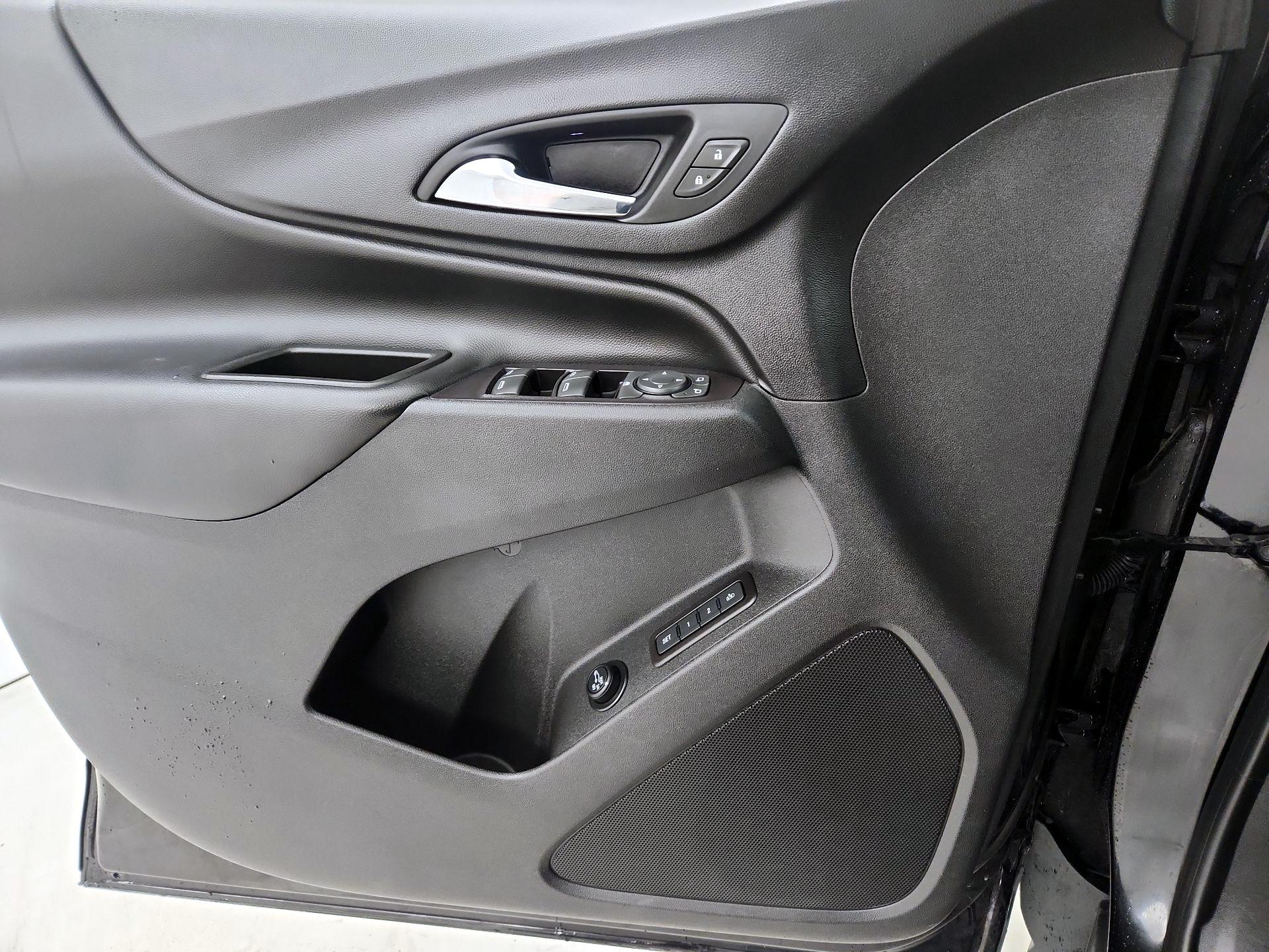 Thumbnail: 2020 Chevrolet Equinox - 12